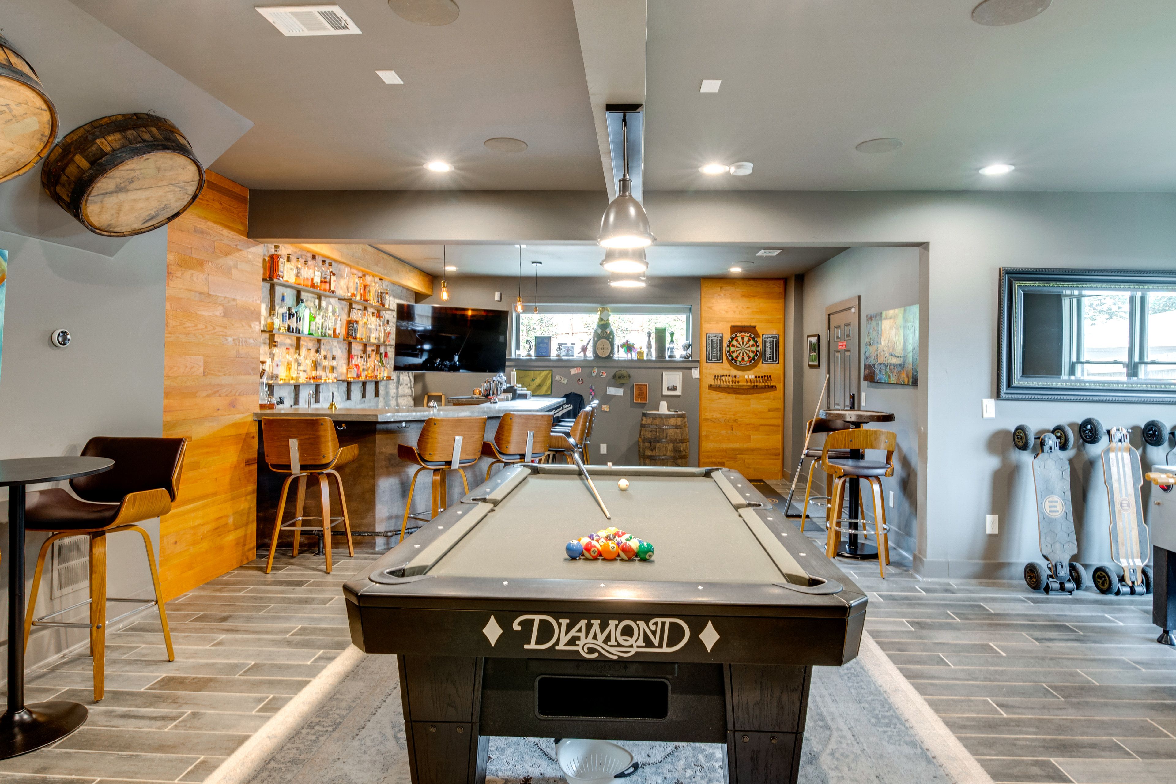Game Room & Bar | Central Heating & A/C | In-Unit Laundry