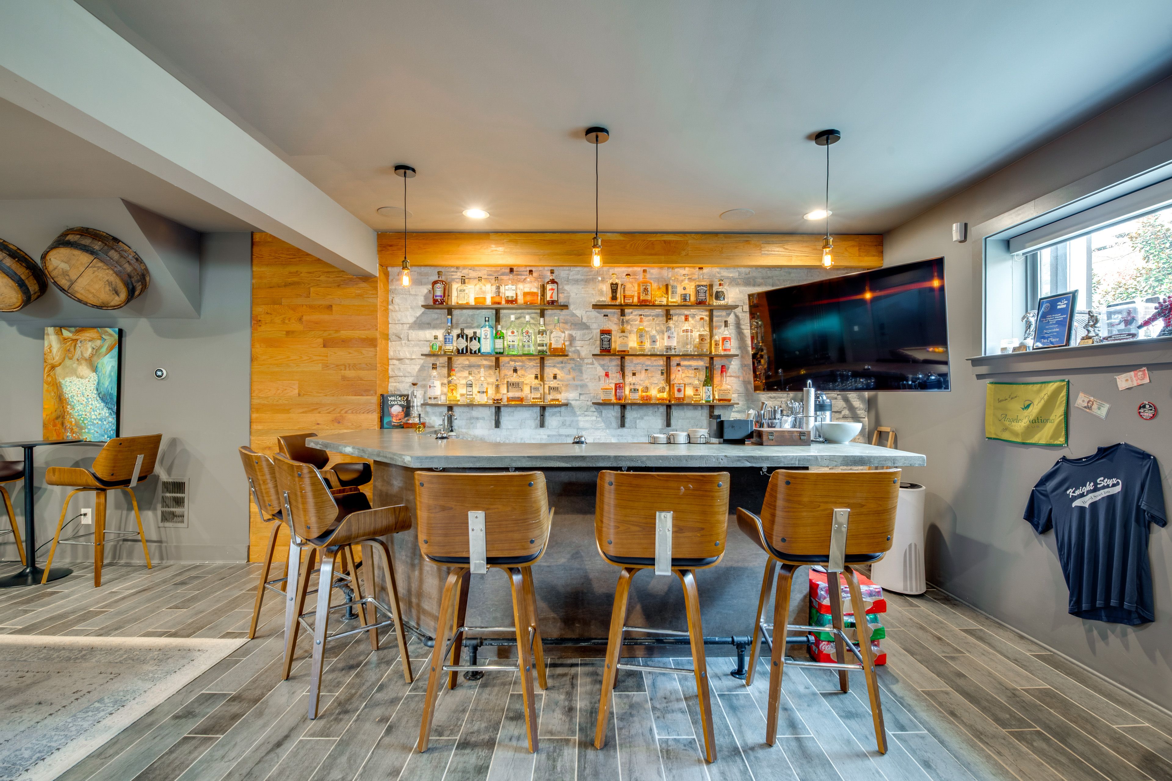 Bar | Lower Level | Smart TV