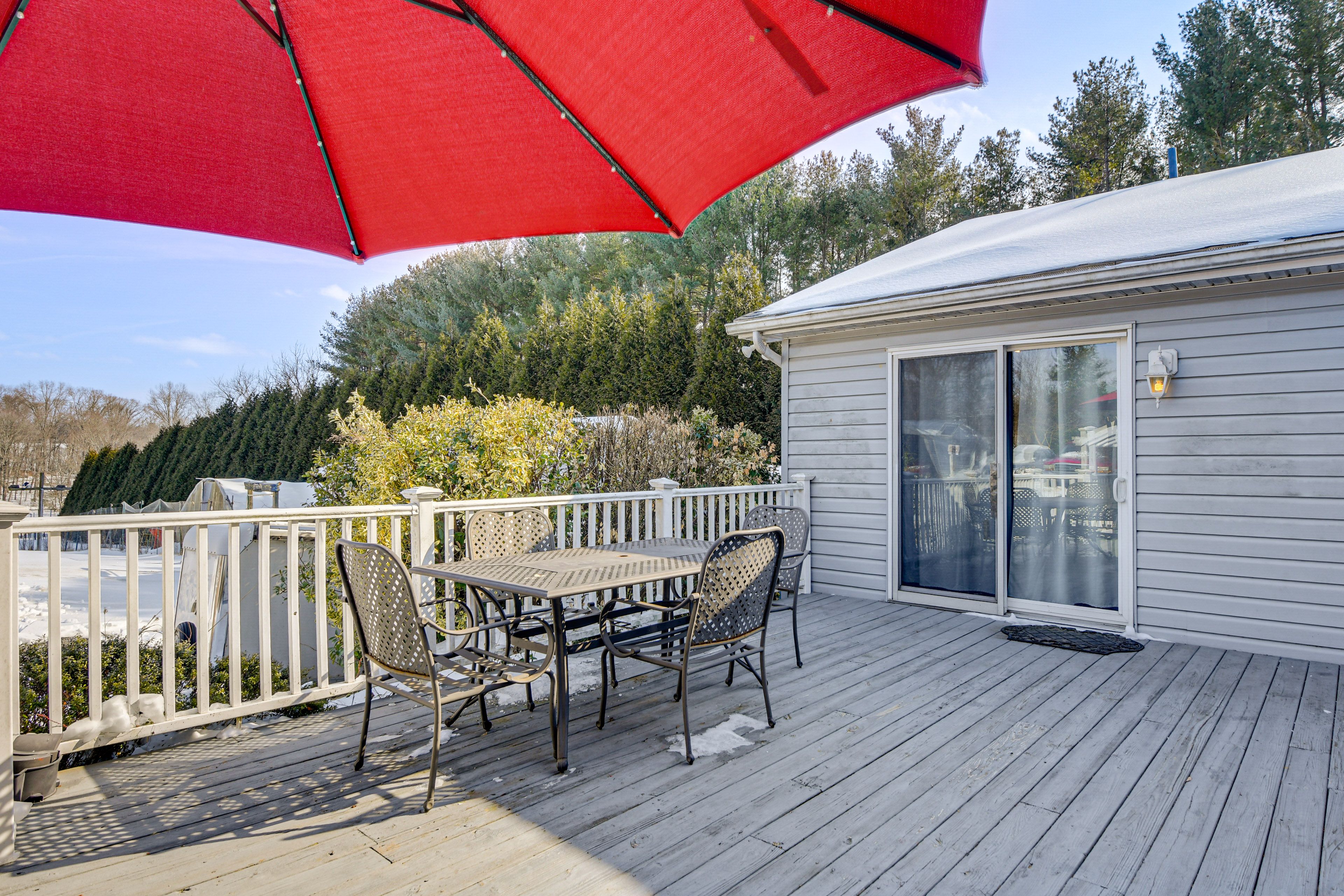 Upperco Vacation Rental | 2BR | 1BA | 1,300 Sq Ft | Step-Free Access