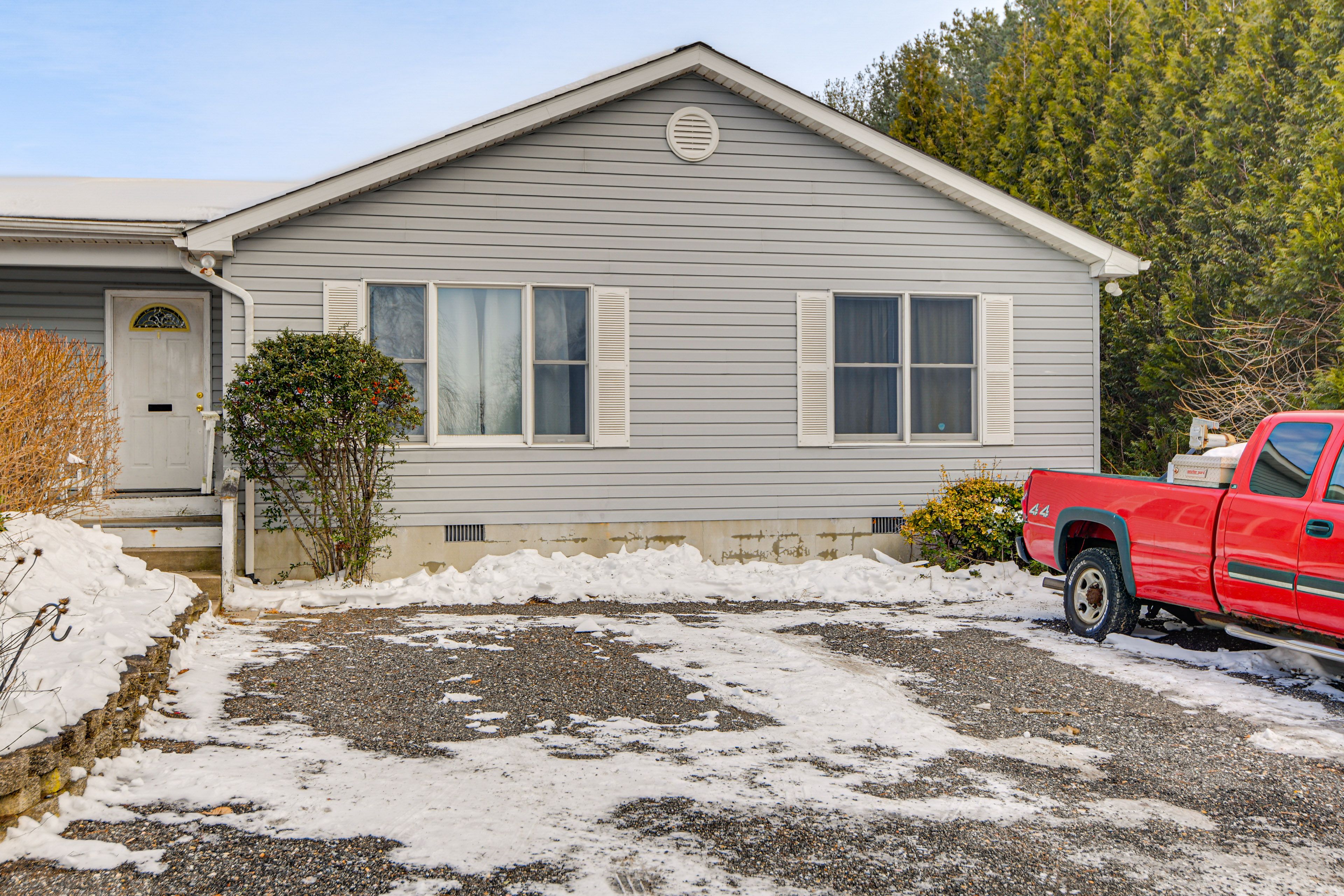 Driveway Parking | 2 Vehicles
