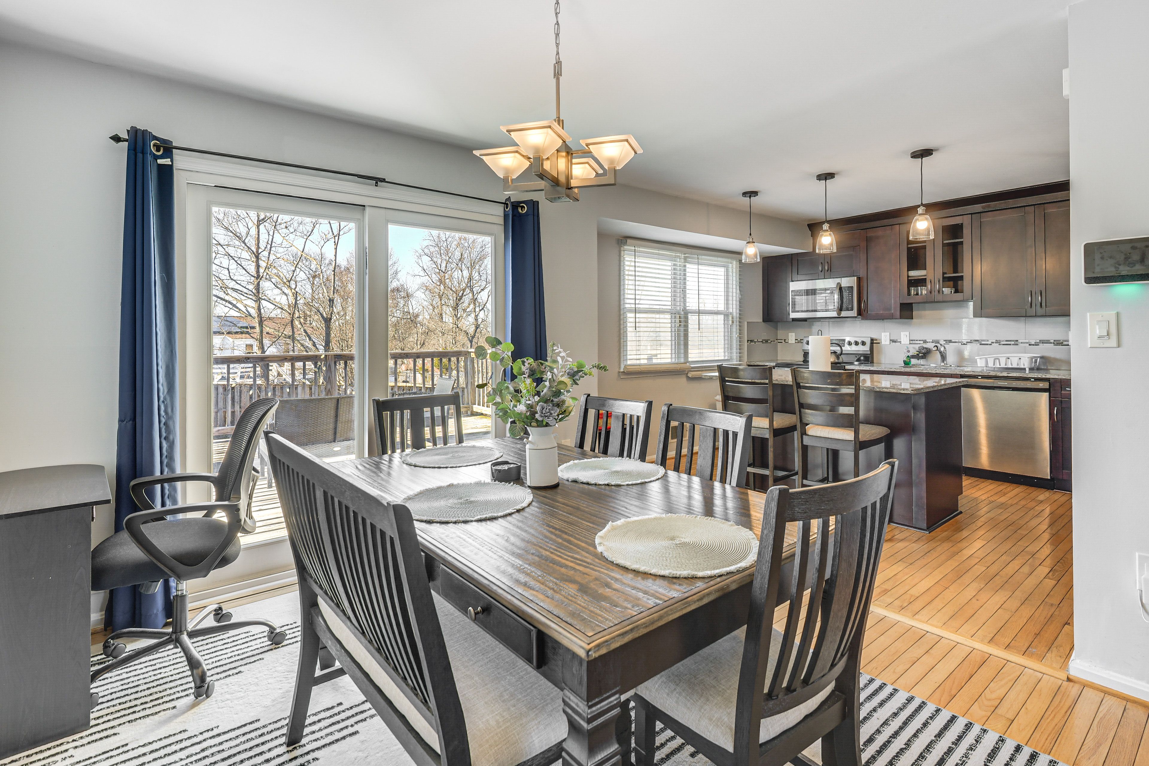 Dining Area | Workspace