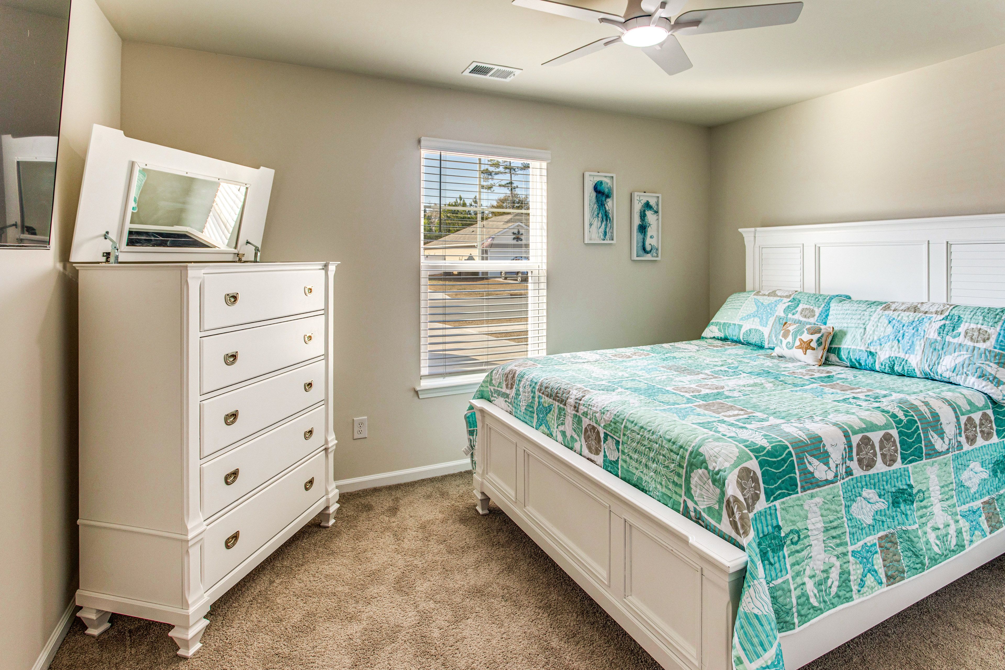 Bedroom 2 | Queen Bed