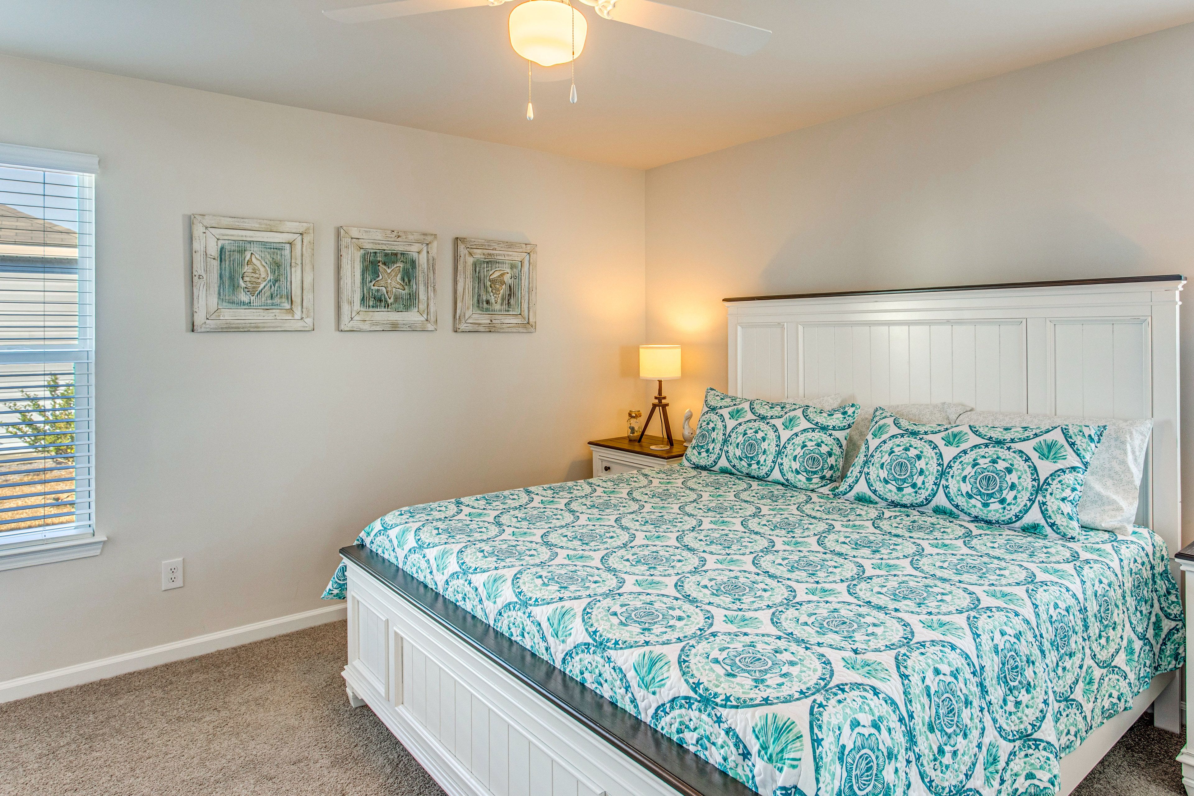 Bedroom 1 | King Bed | Linens