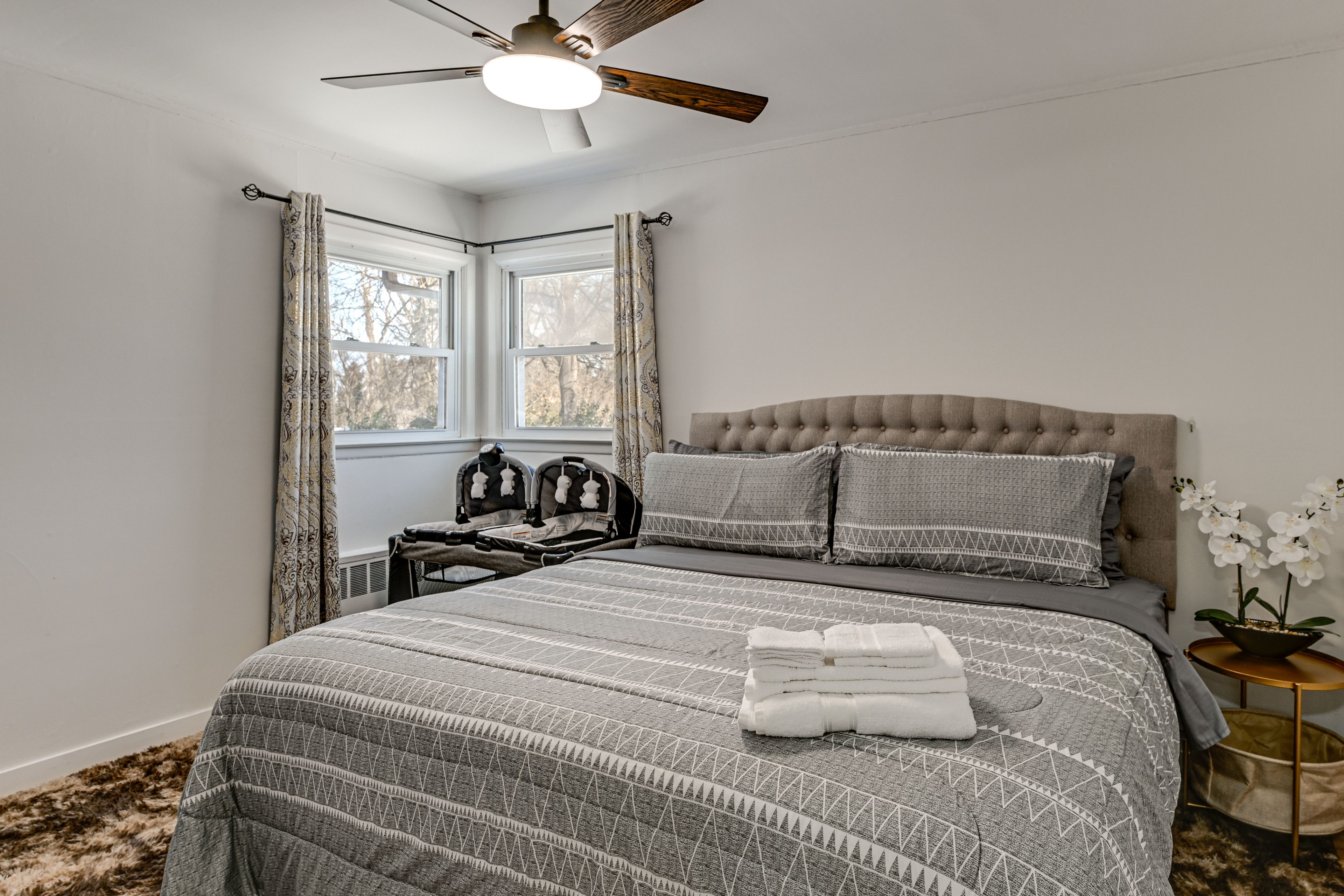 Bedroom 2 | King Bed | Smart TV