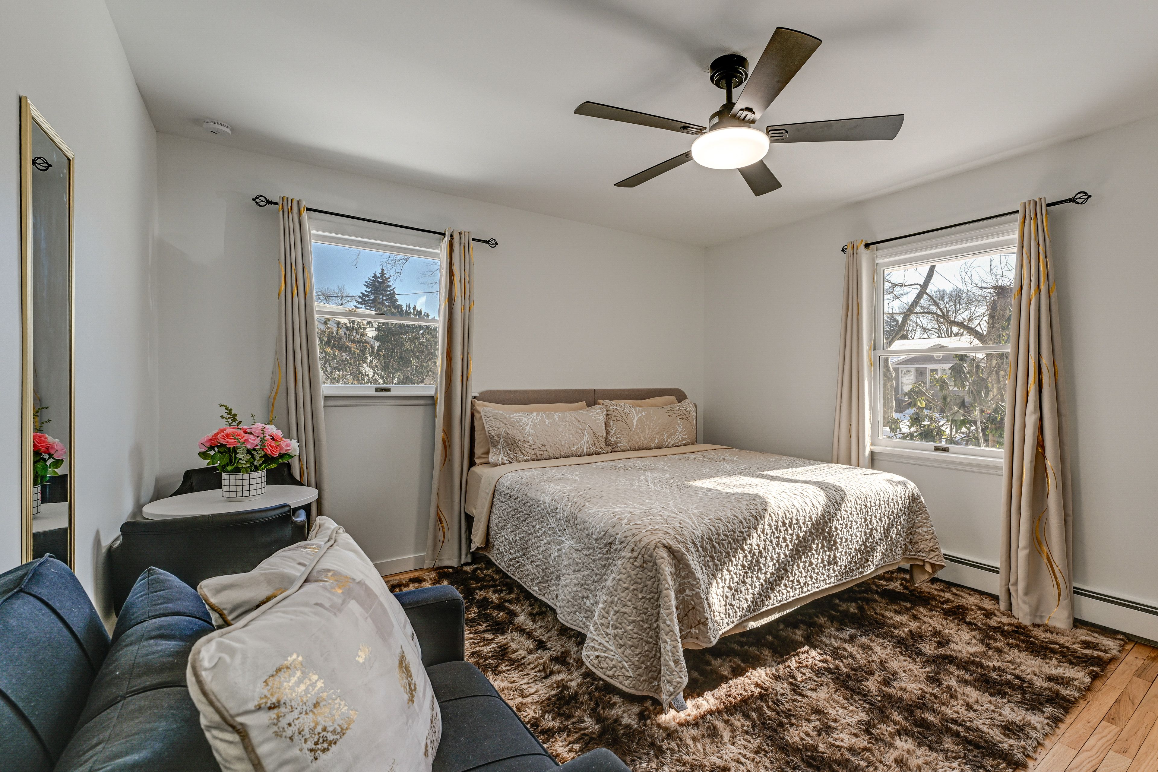 Bedroom 1 | King Bed | Smart TV