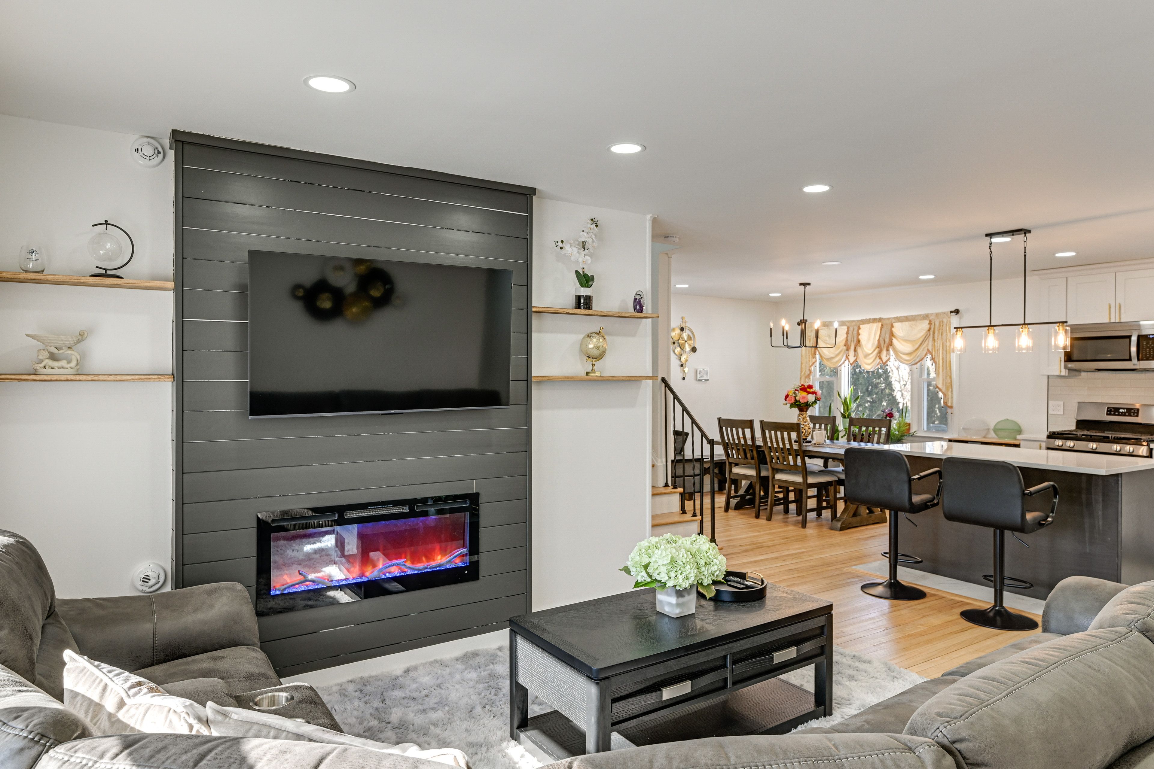 Huntington Station Vacation Rental | 3BR | 2BA | 1,900 Sq Ft