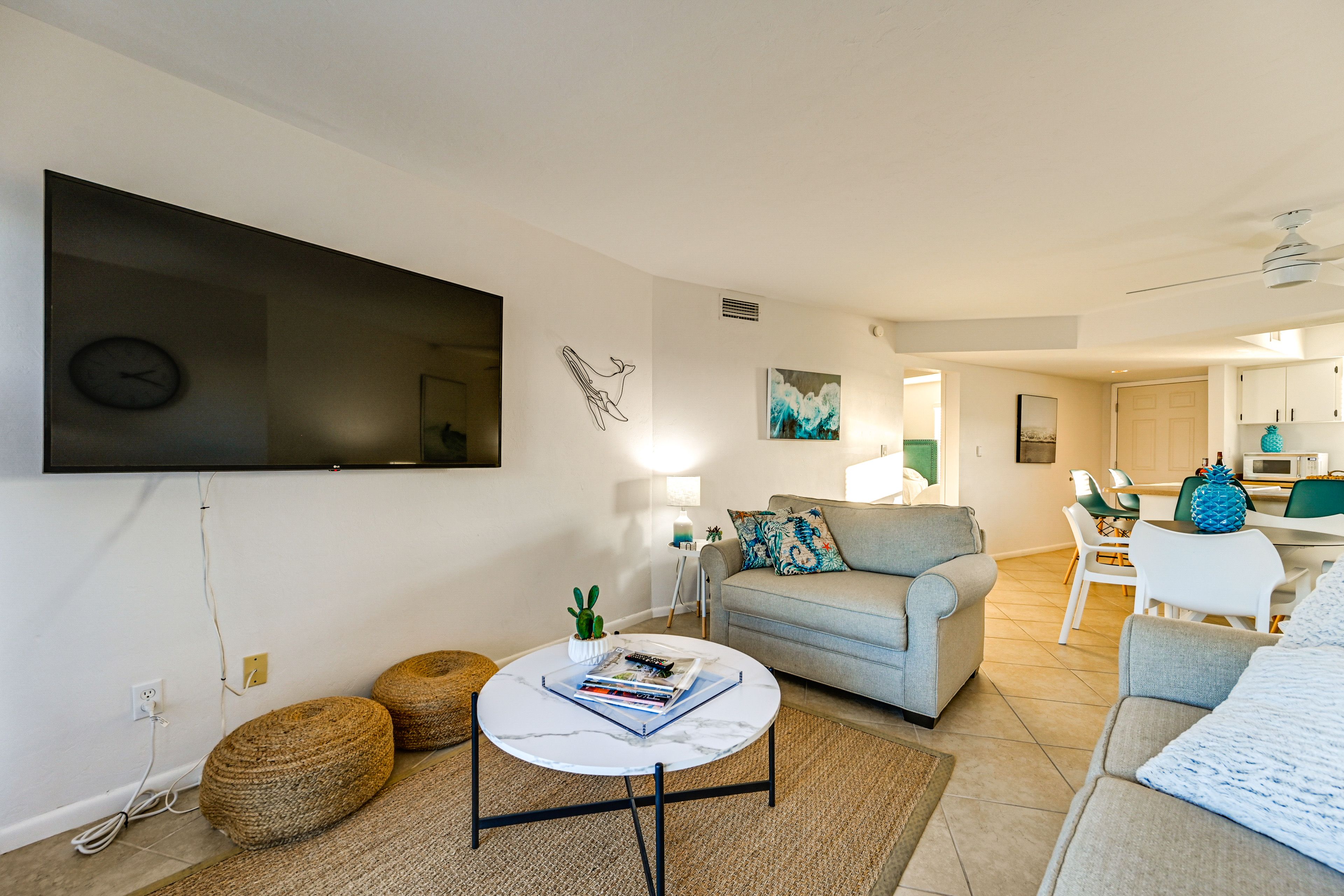 Living Room | Queen Sleeper Sofa