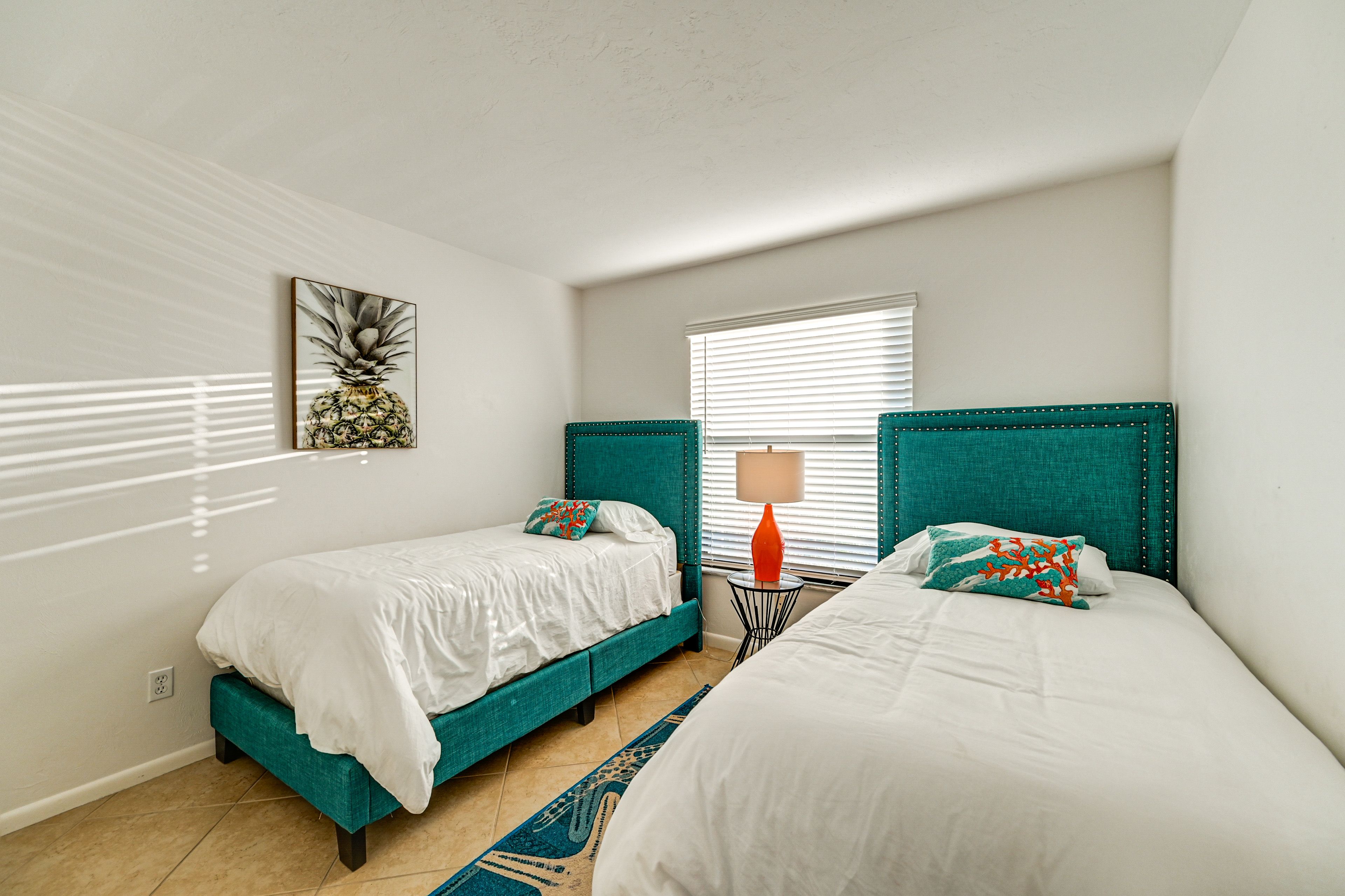 Bedroom 2 | 2 Twin Beds