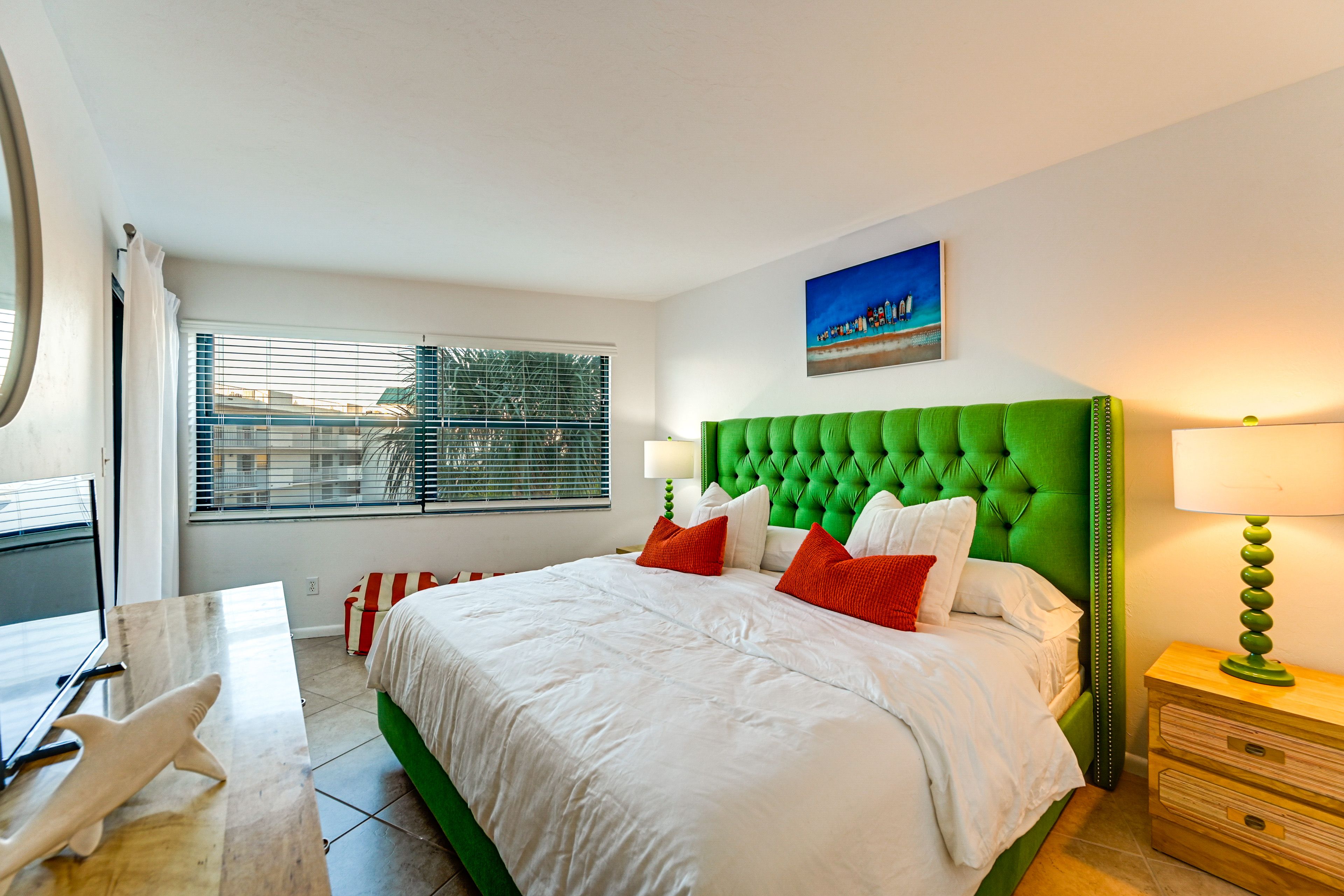 Bedroom 1 | King Bed | Linens