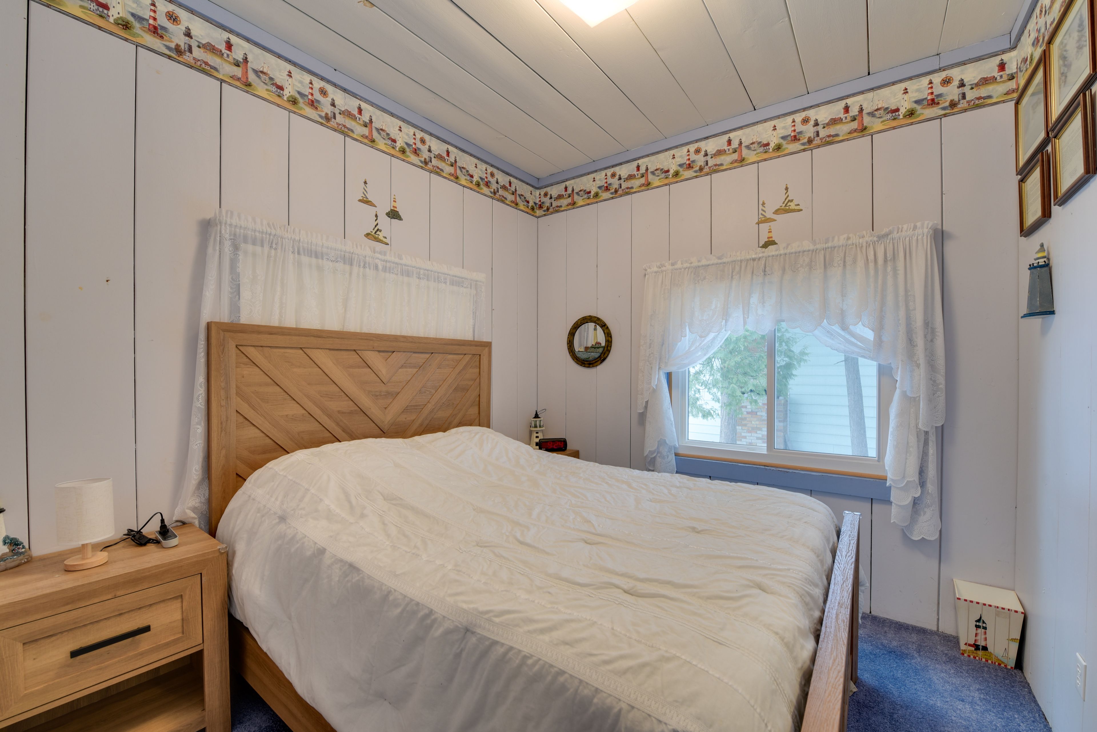 Bedroom 3 | Queen Bed