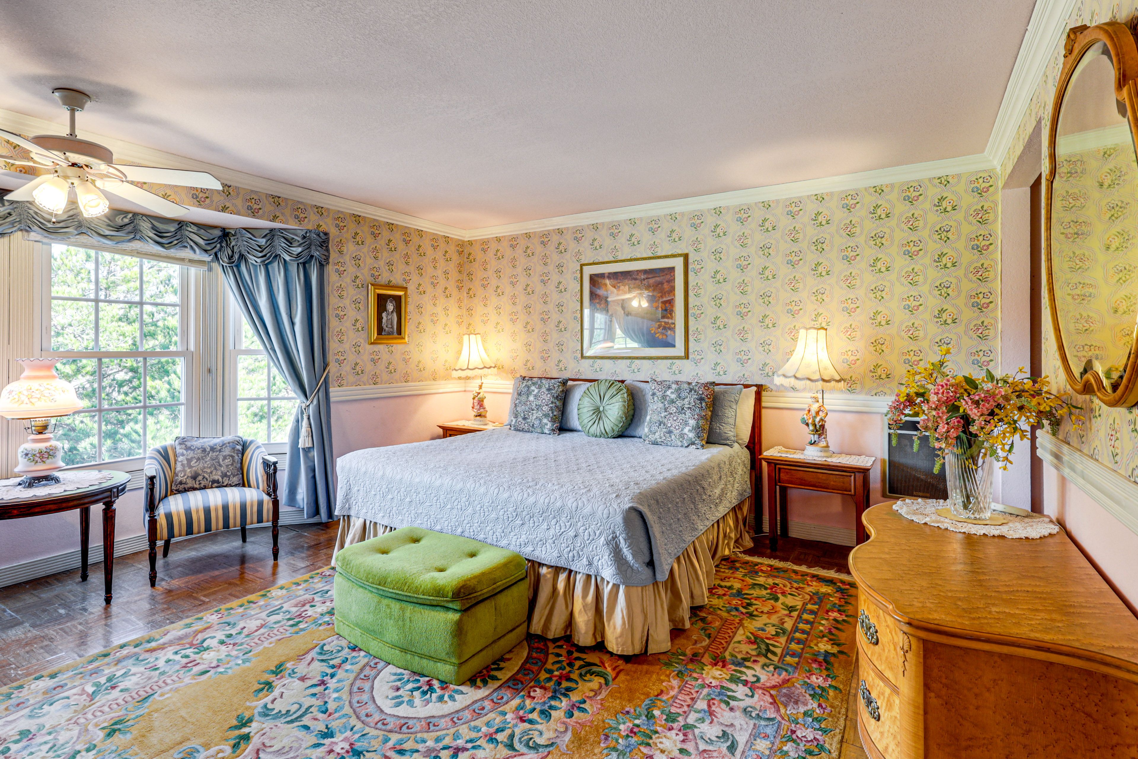 Bedroom 2 | California King Bed | 2nd Floor