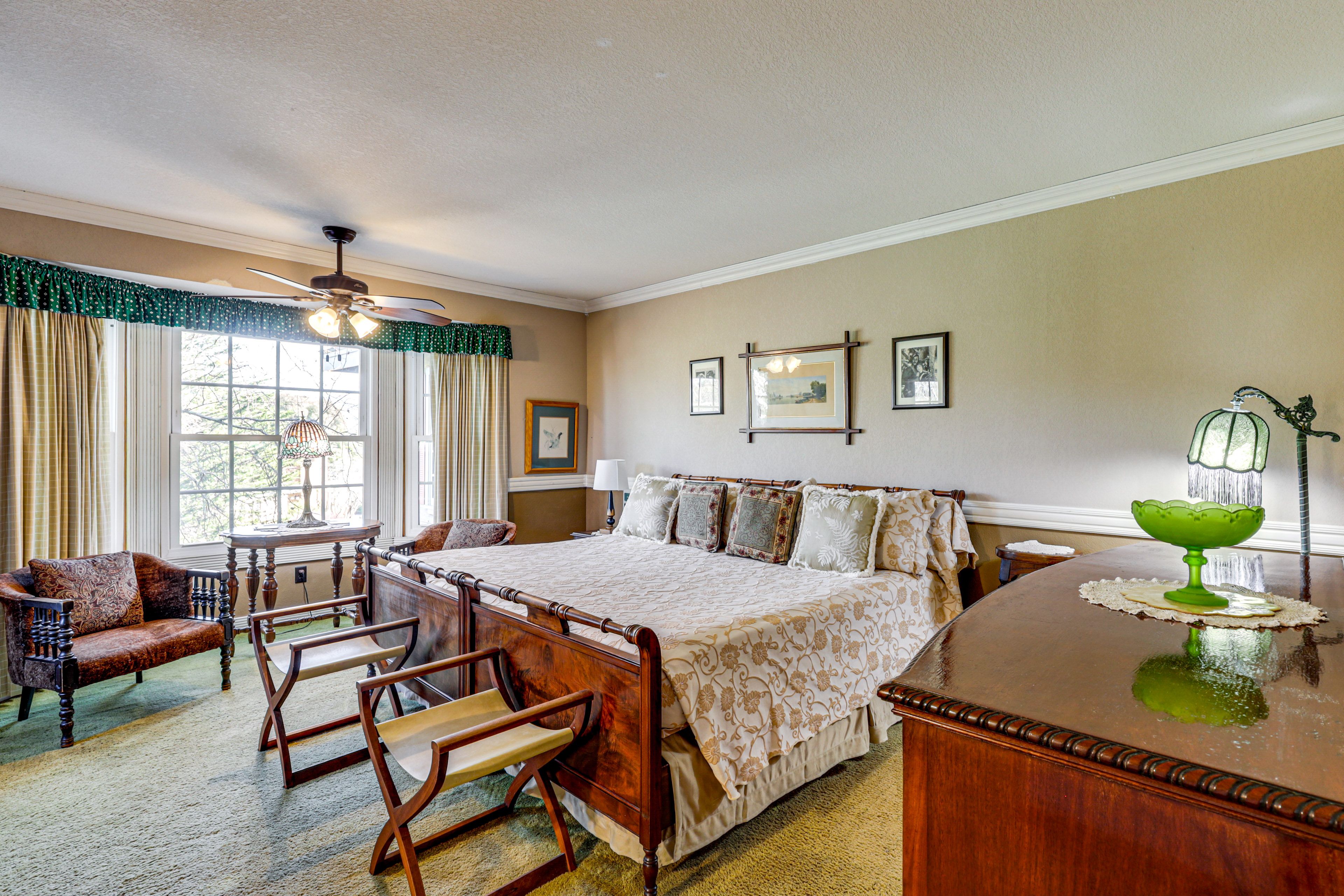 Bedroom 4 | California King Bed | 2nd Floor