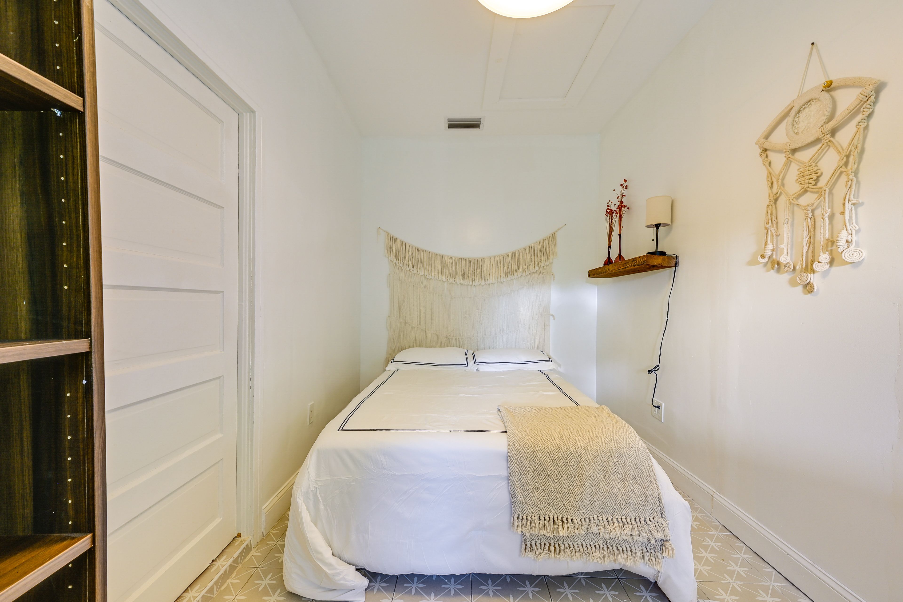 Bedroom 1 | Full Bed