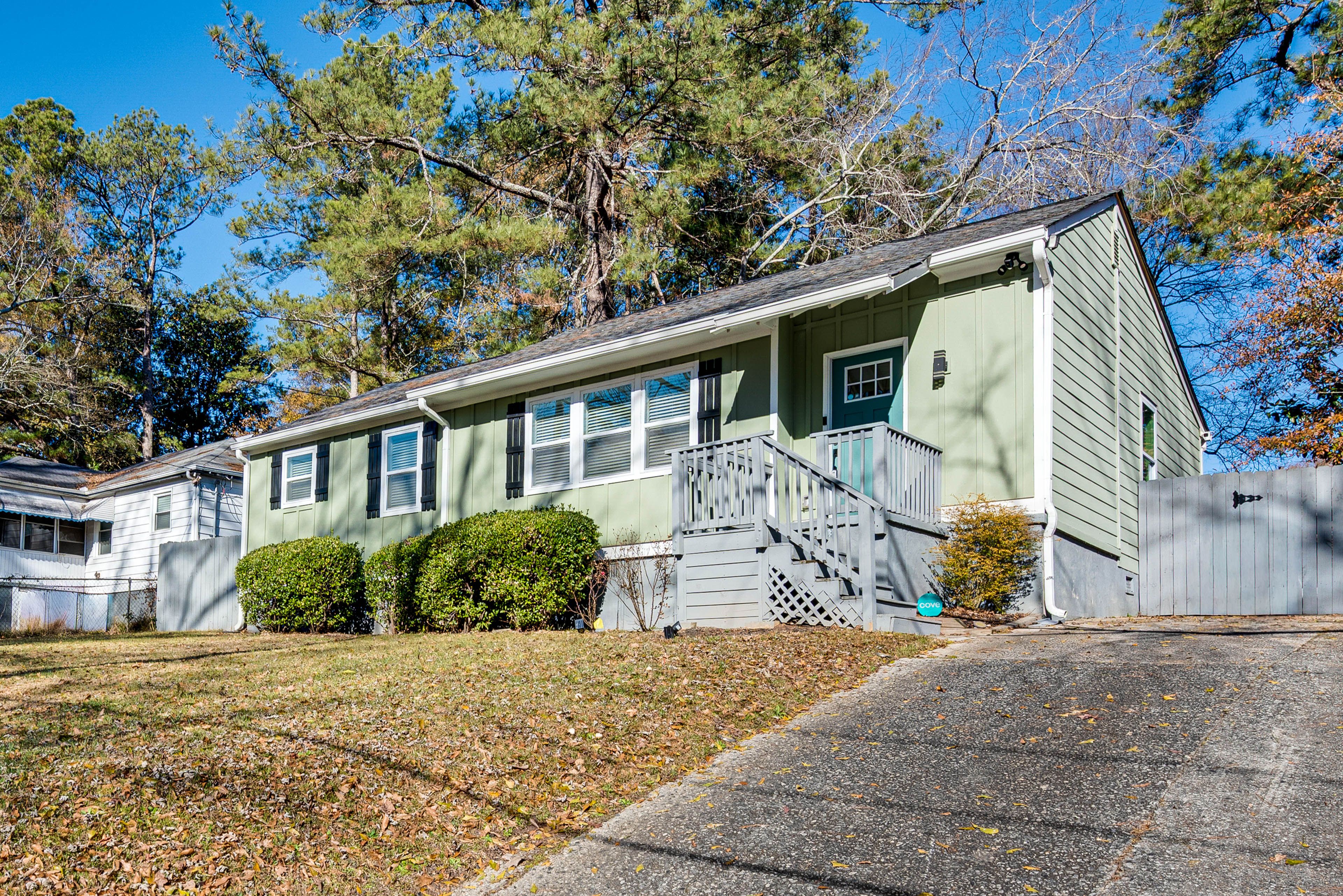 Parking | Driveway (3 Vehicles)