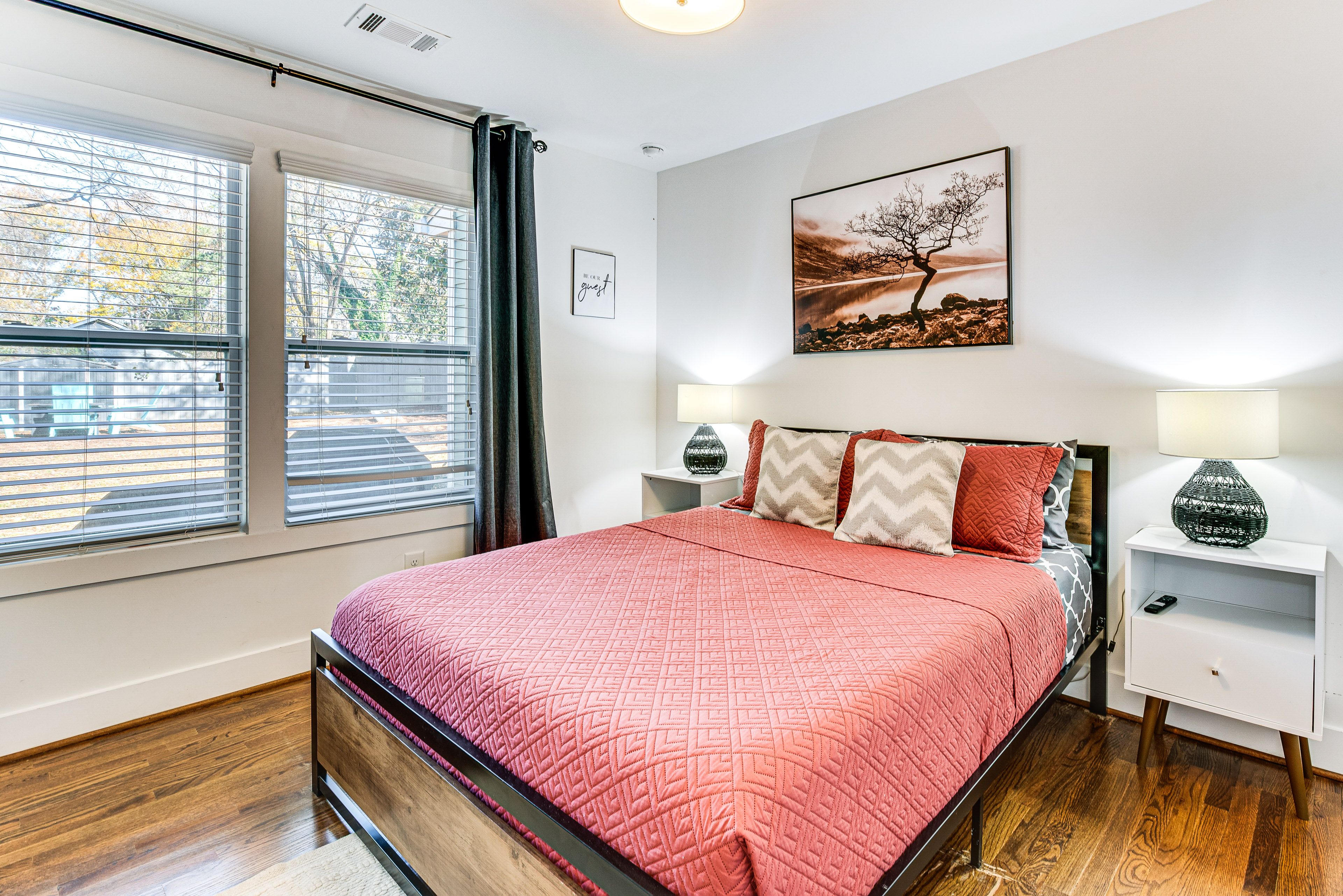 Bedroom 2 | Queen Bed | Smart TV