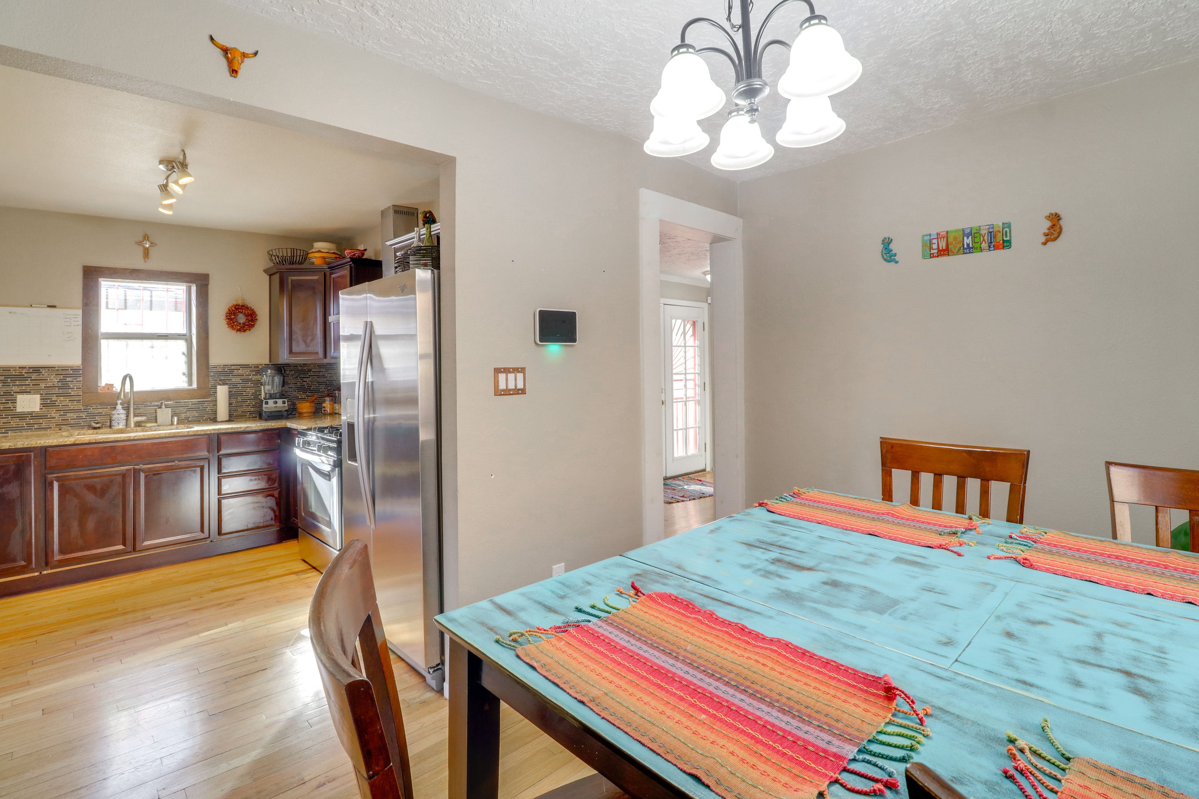 Dining Area | Dishware & Flatware