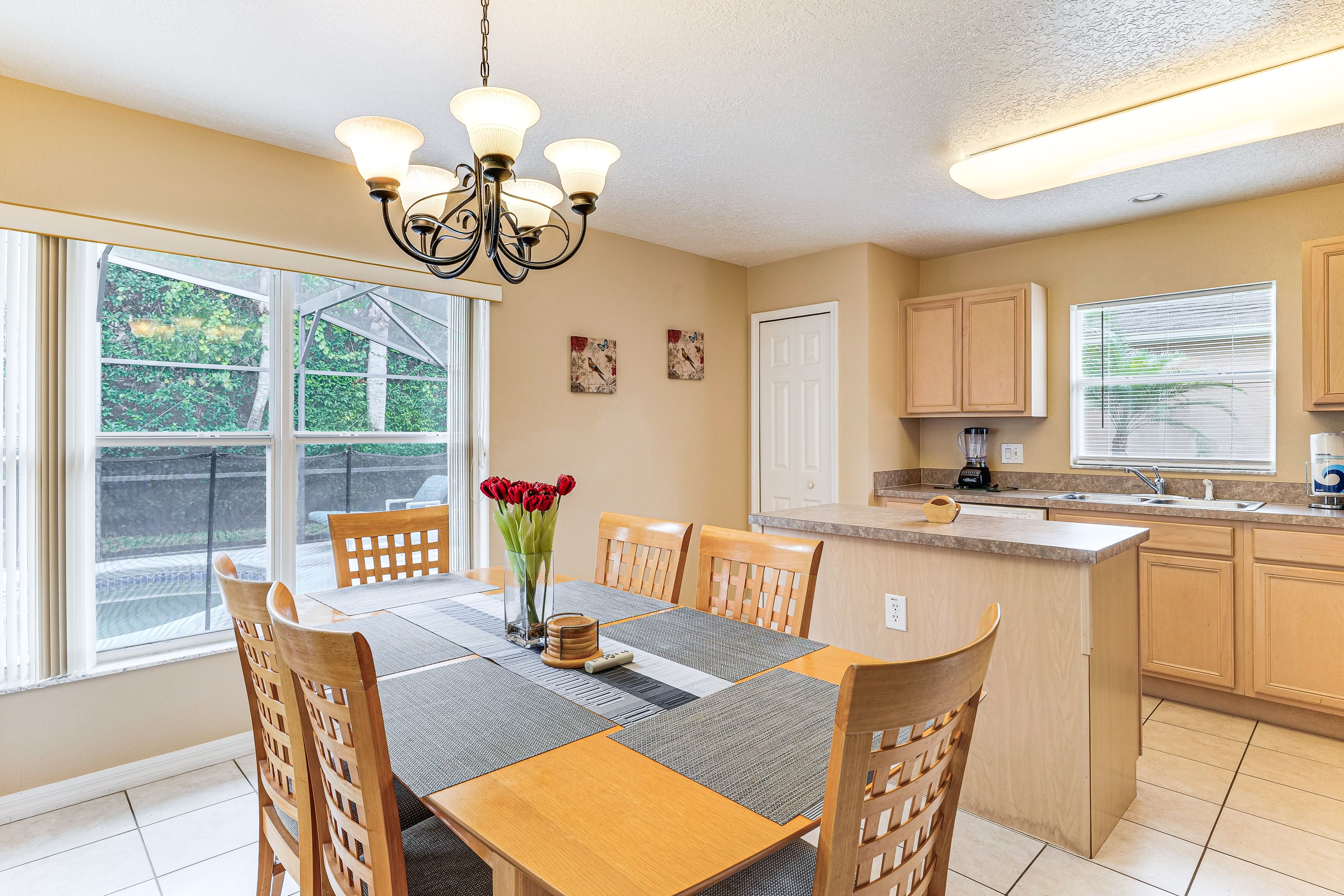 Dining Area | Dining Table | Dishware/Flatware