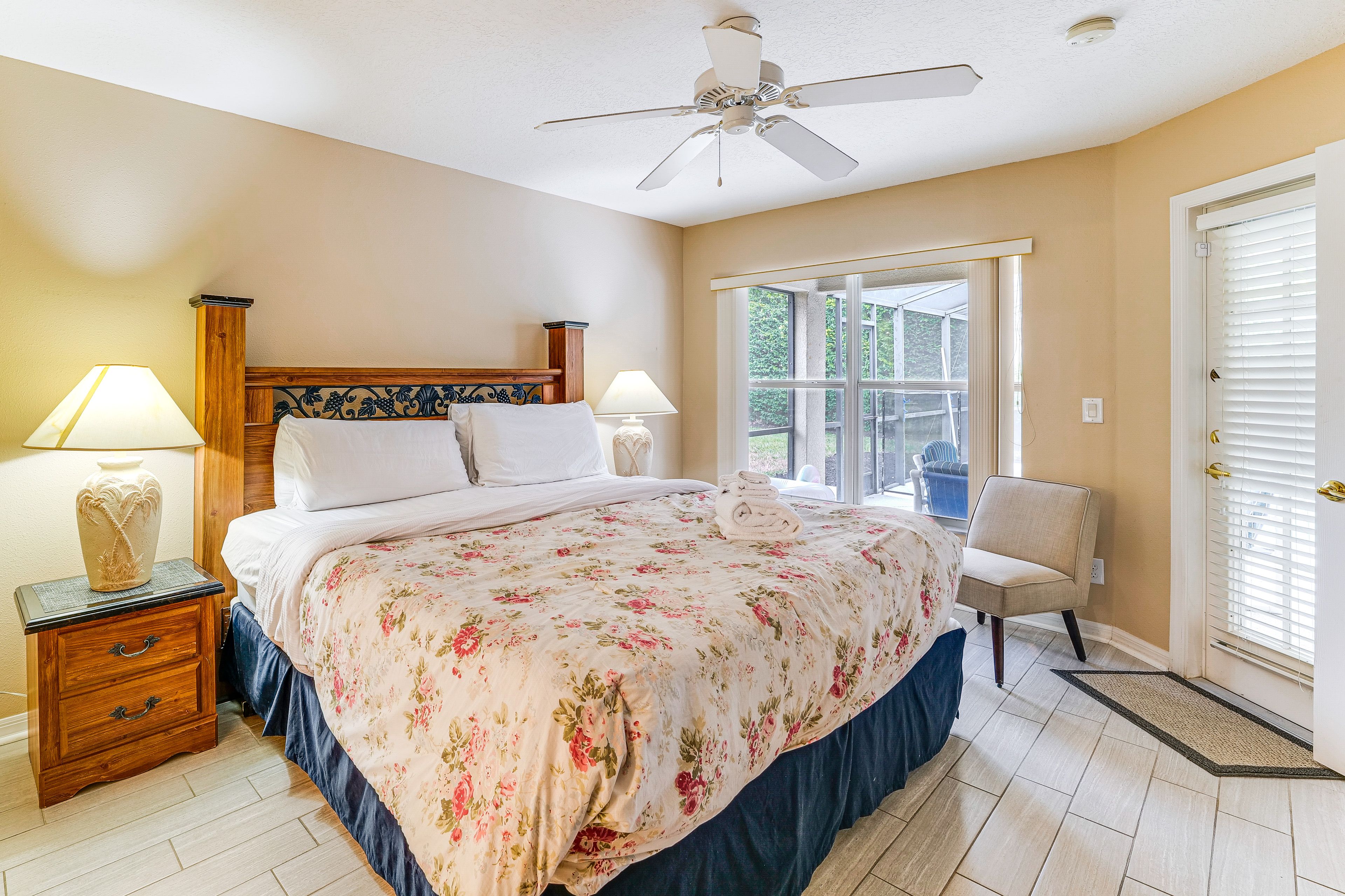 Bedroom 1 | King Bed | Linens Provided