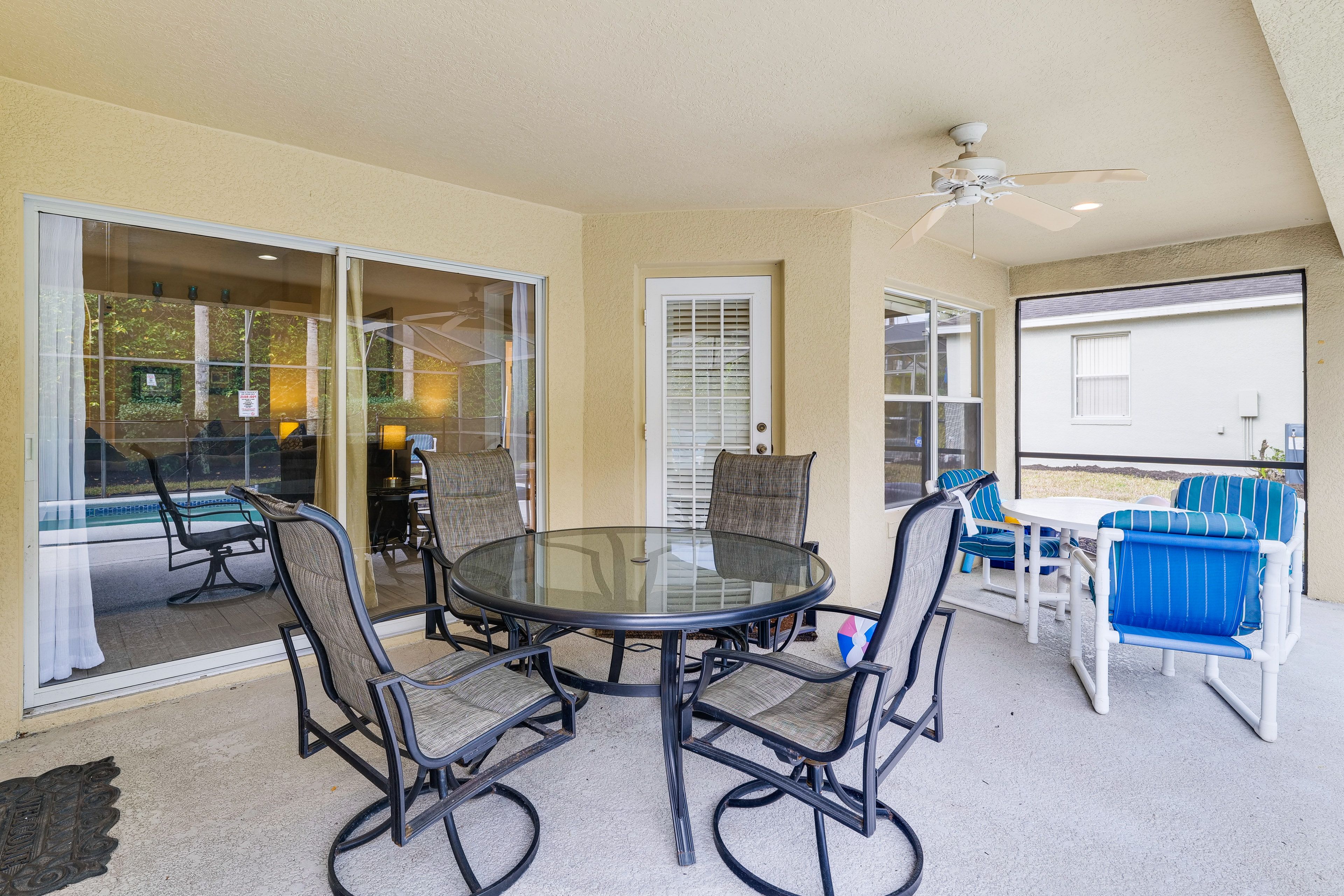 Covered Patio | Outdoor Seating