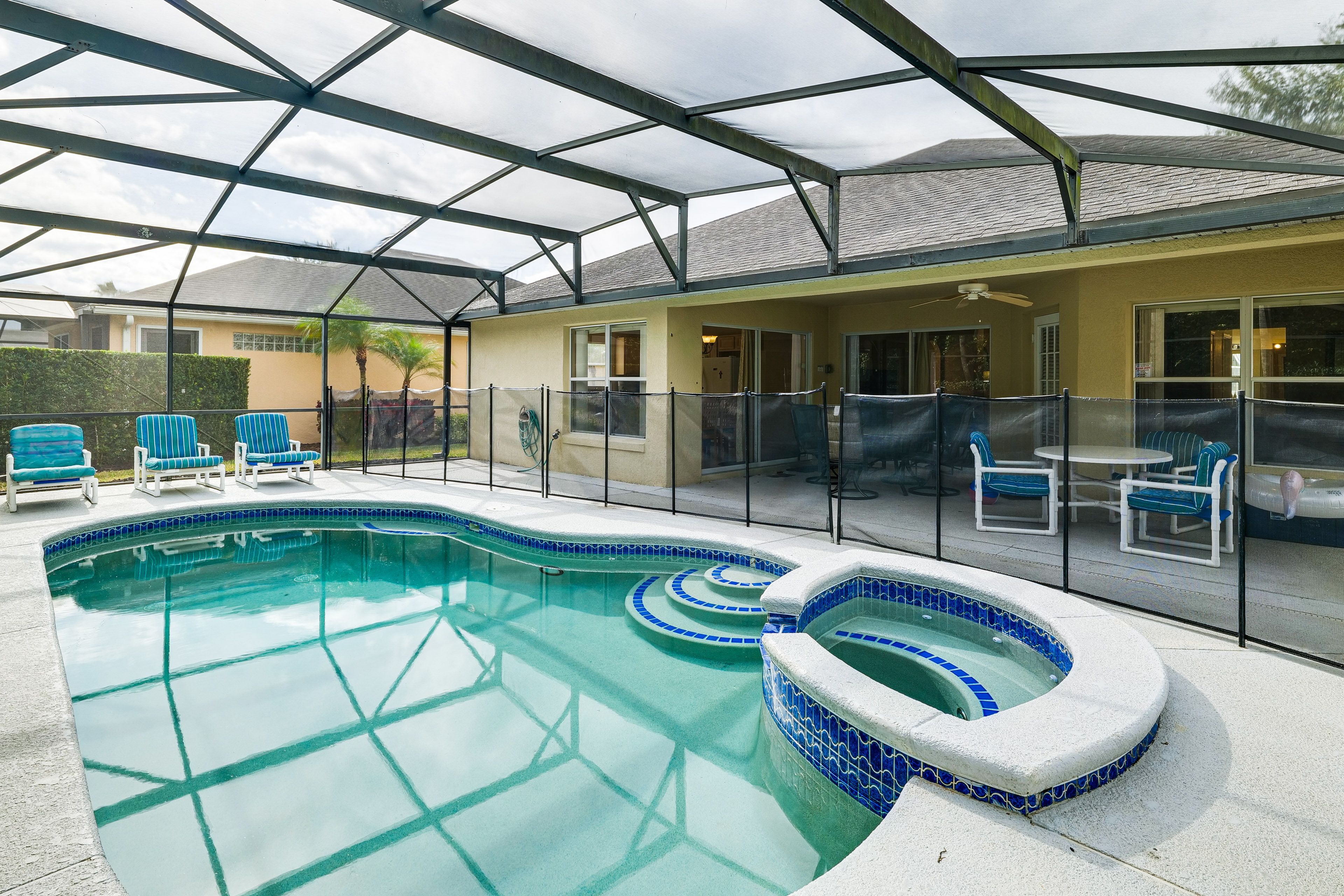 Davenport Vacation Rental | 3BR | 2BA | 1,600 Sq Ft | Step-Free Entry