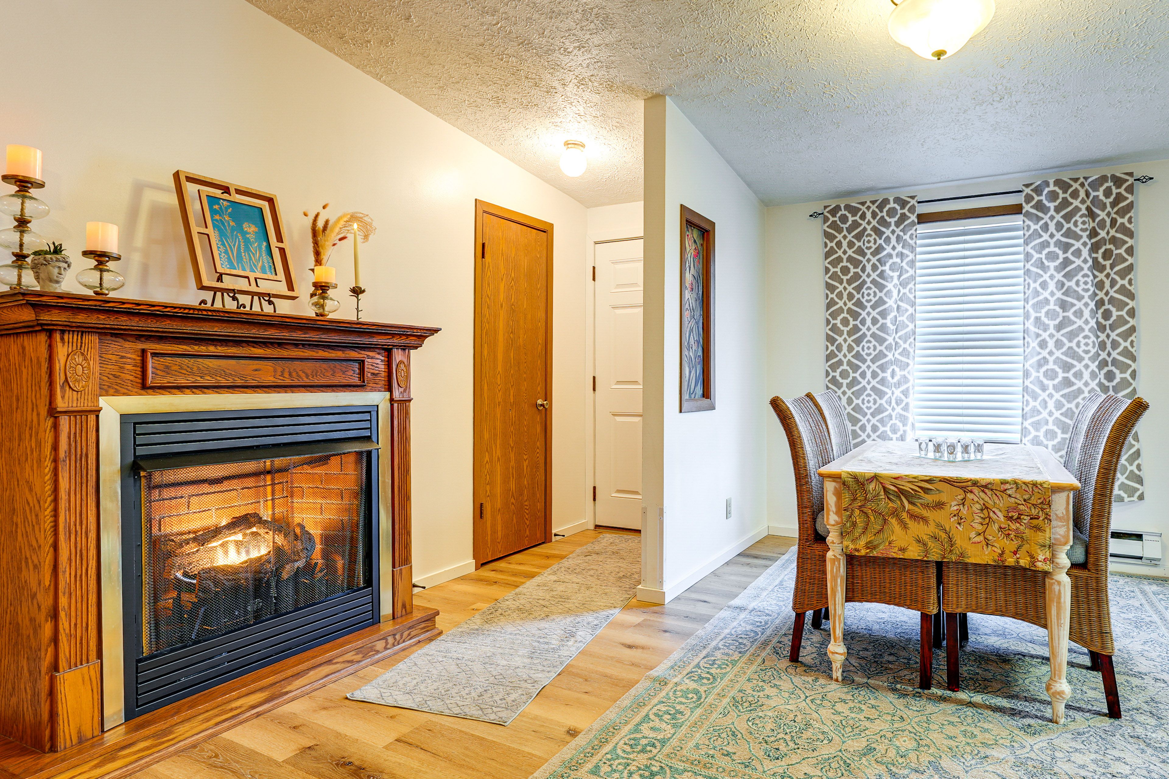 Dining Area | Dining Table | Gas Fireplace