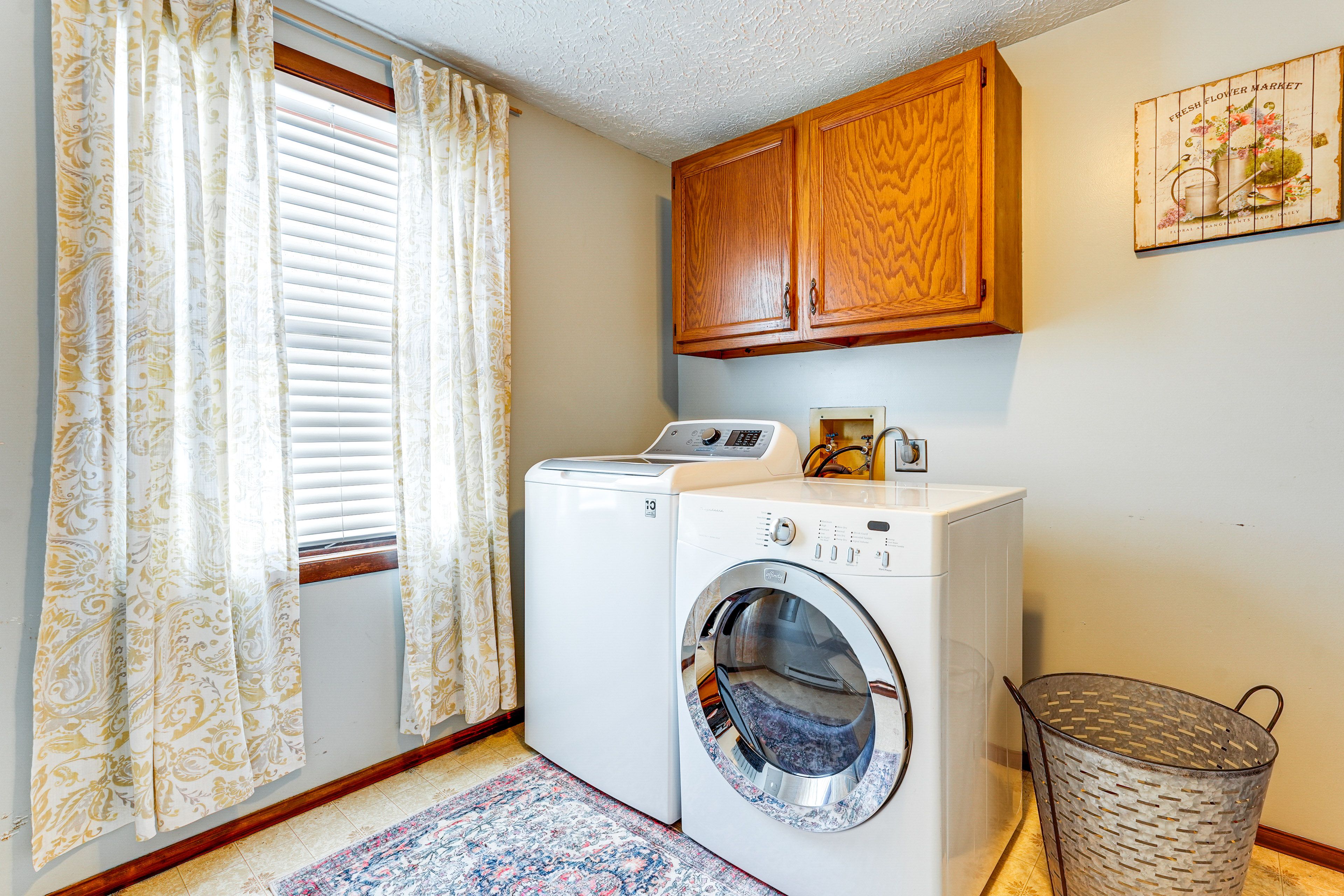 Laundry Area | Washer/Dryer
