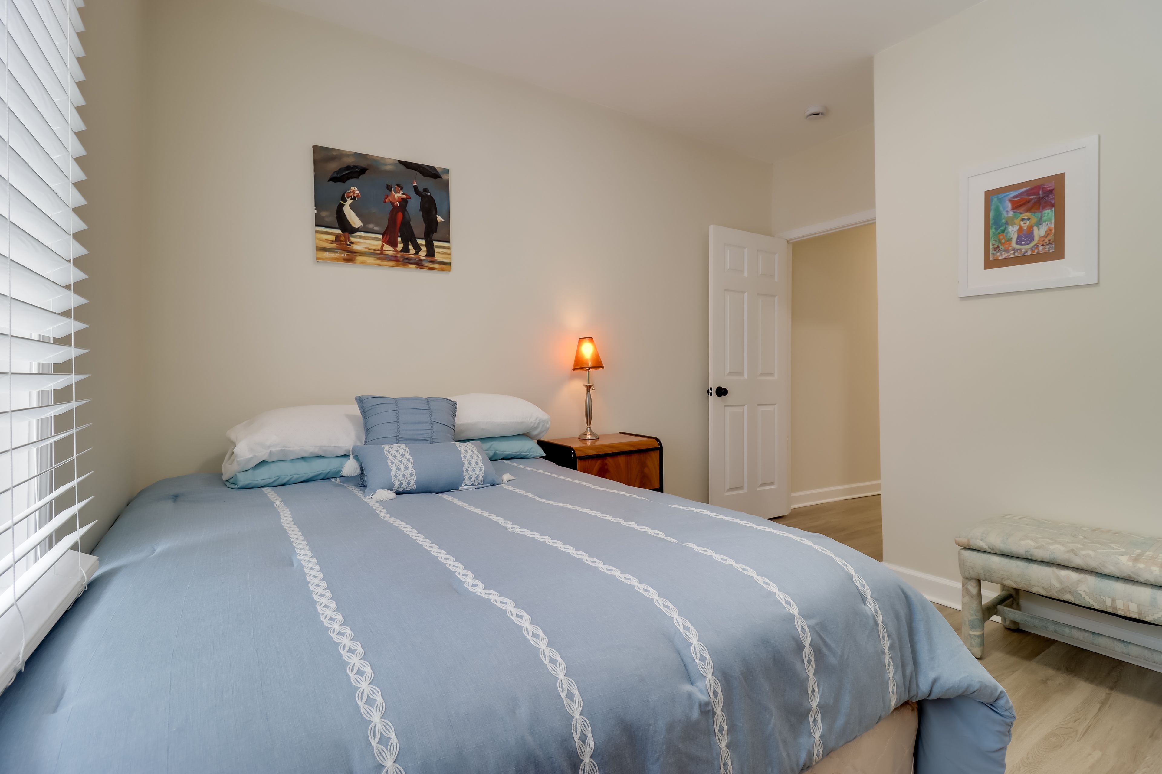 Bedroom 1 | Queen Bed