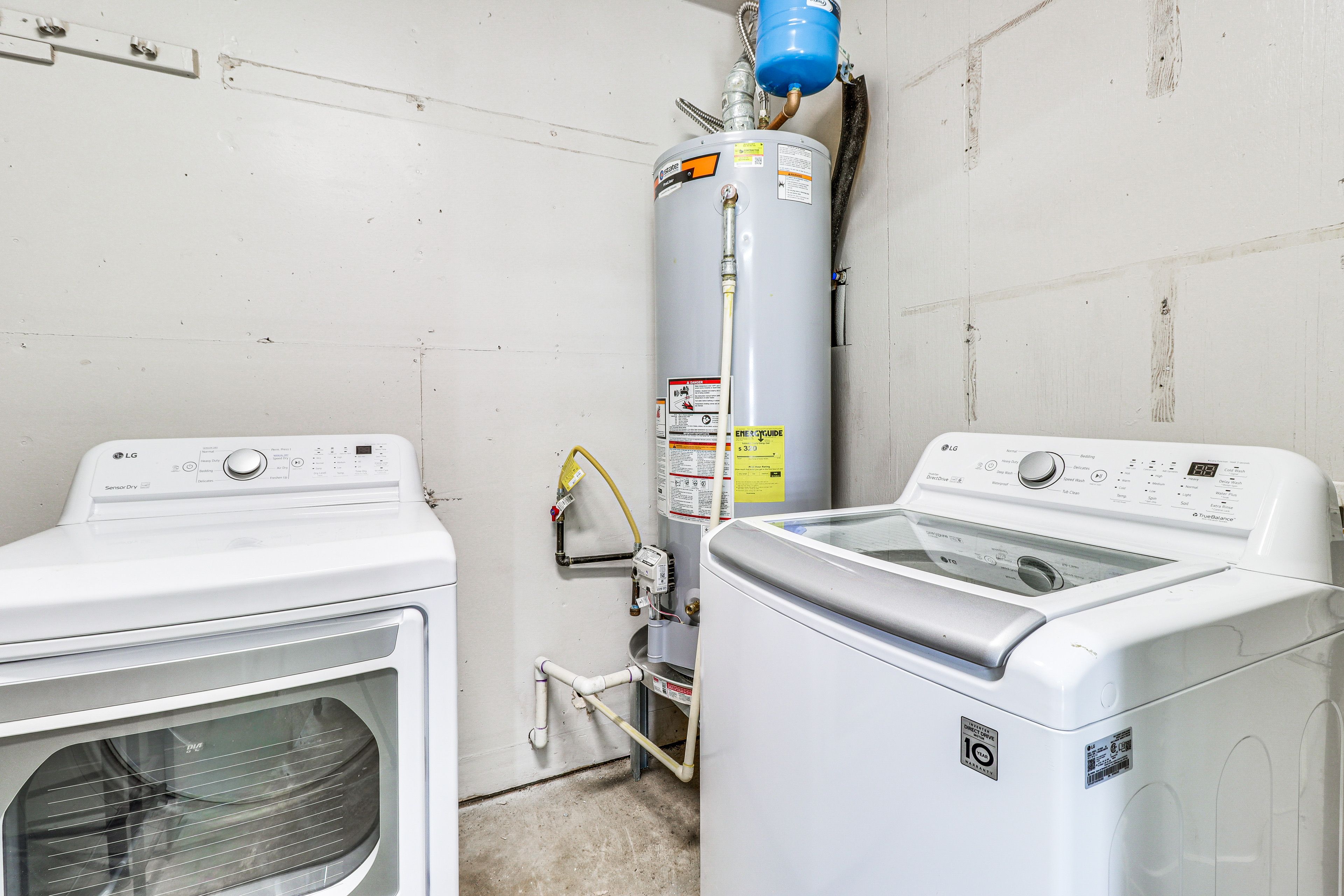 Laundry Room | Washer/Dryer