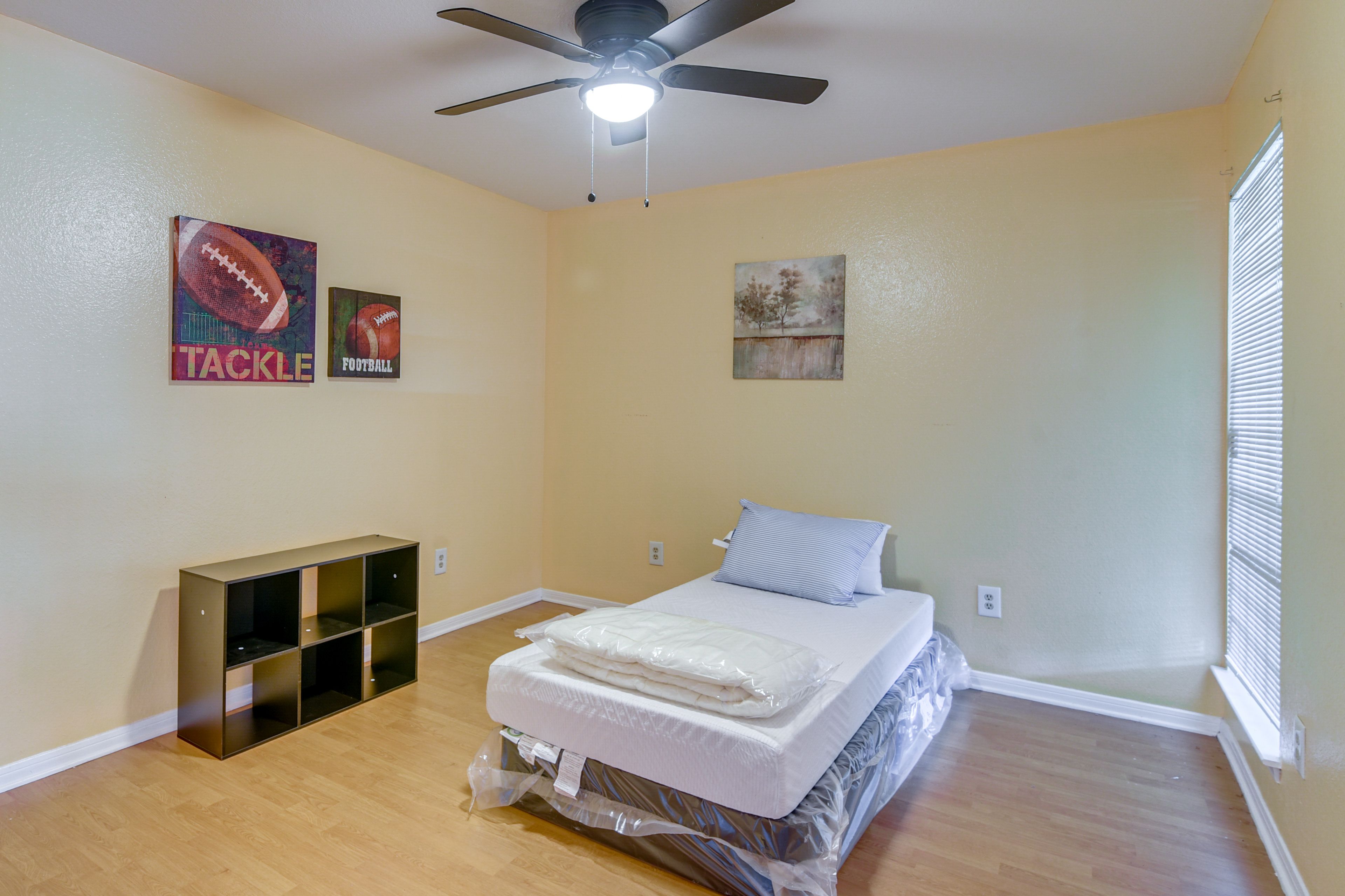 Bedroom 2 | Twin Bed