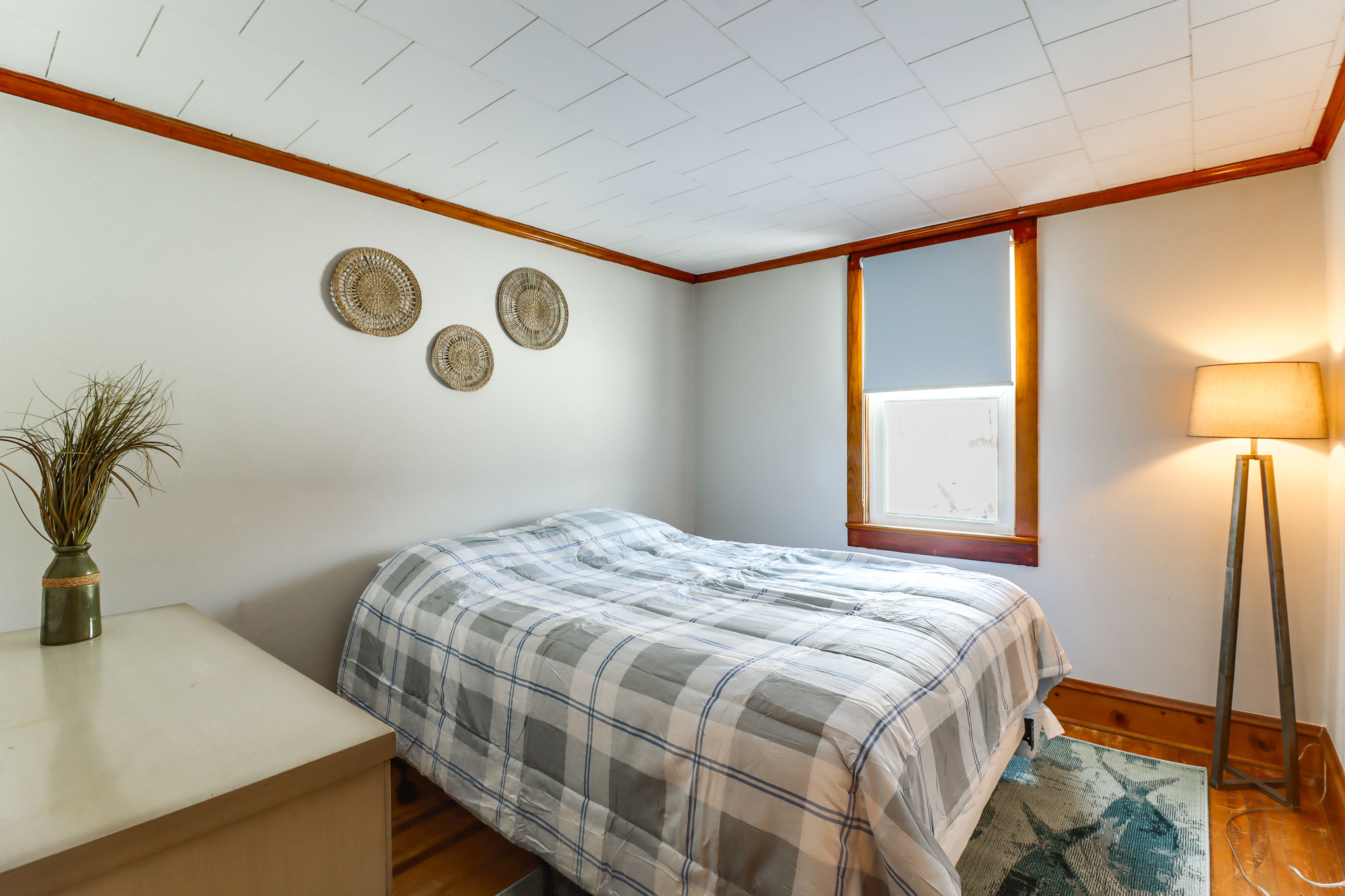 Bedroom 2 | Queen Bed | 1st Floor