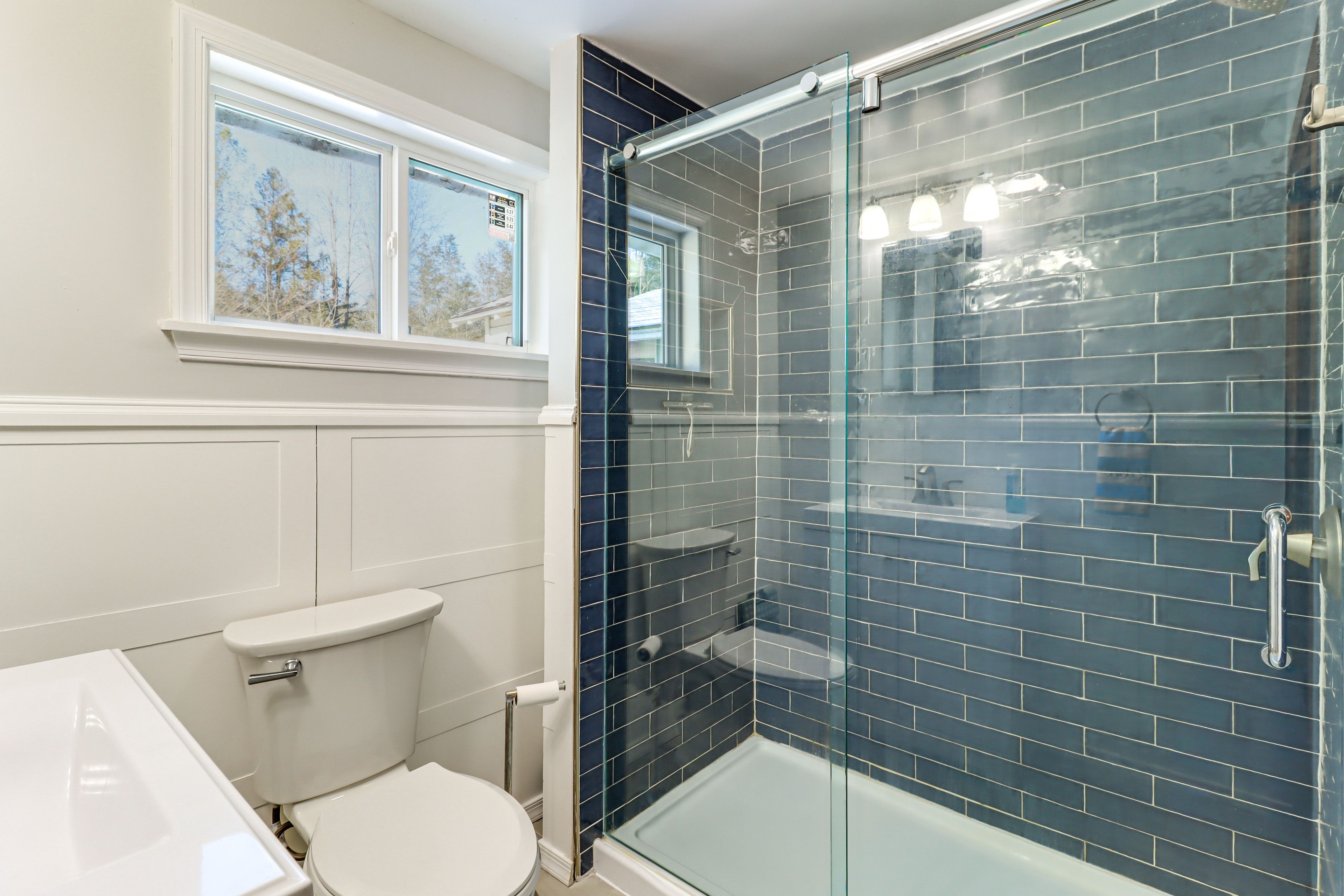 Full Bathroom | 1st Floor