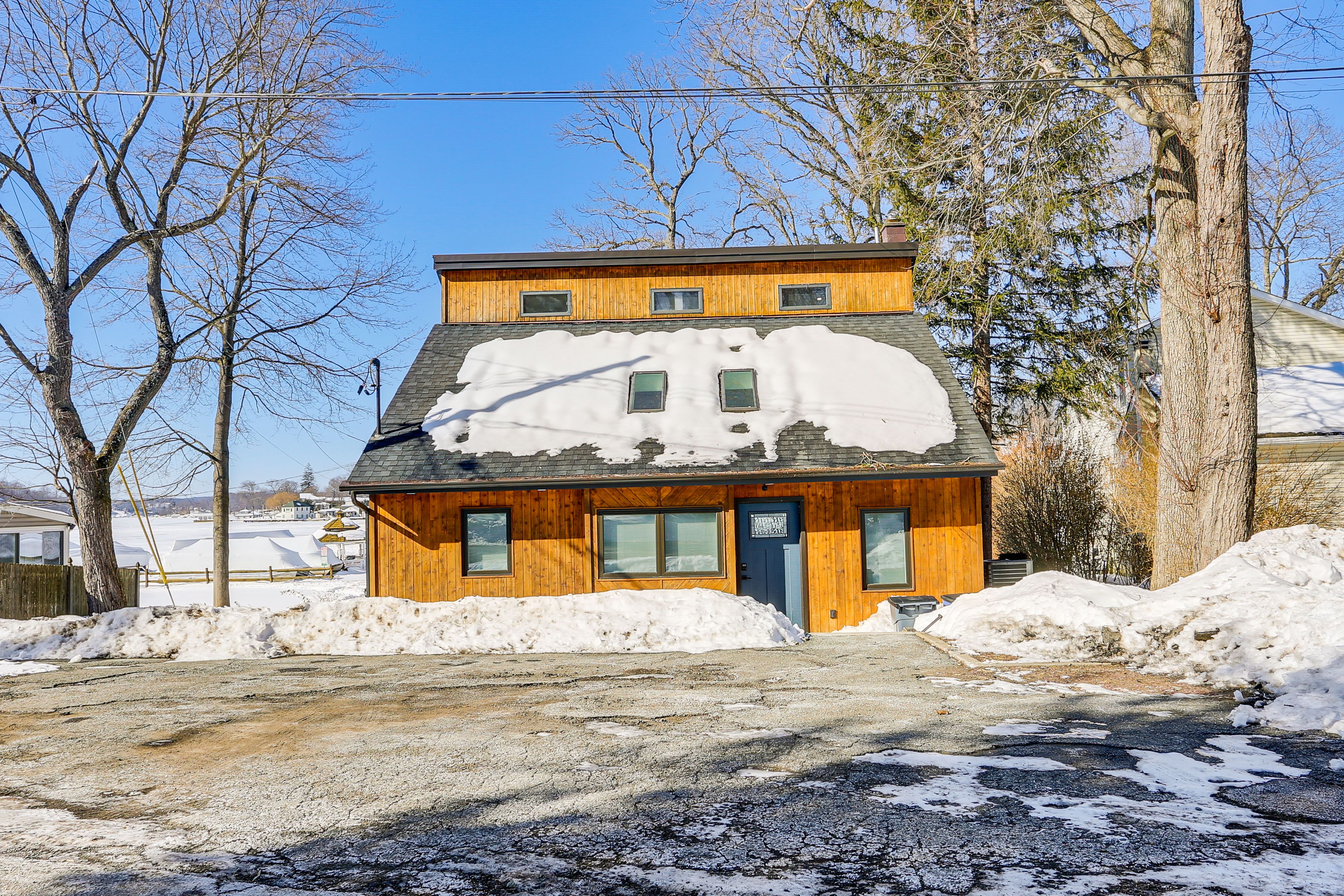 Parking | Driveway (4 Vehicles)