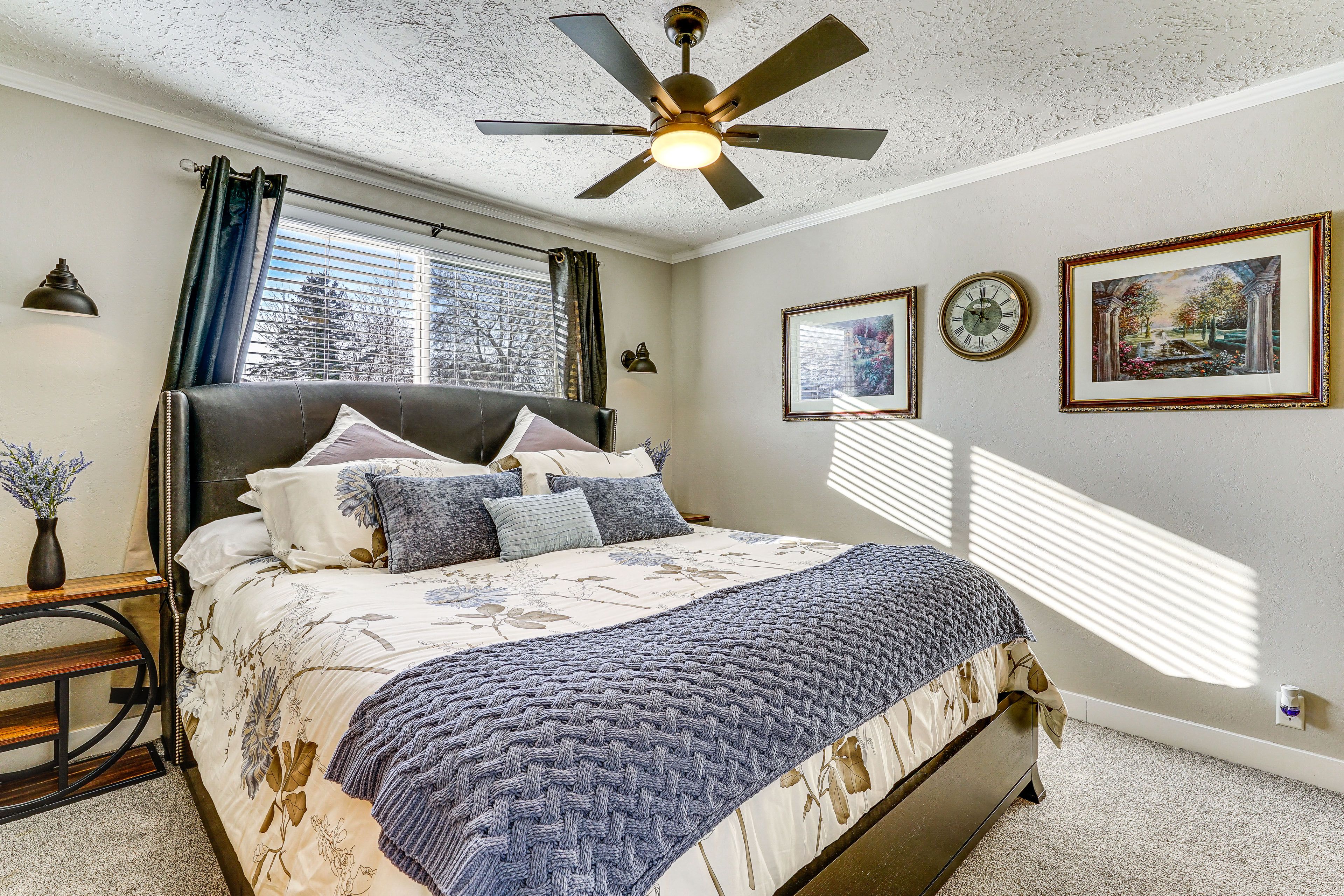 Bedroom 1 | King Bed