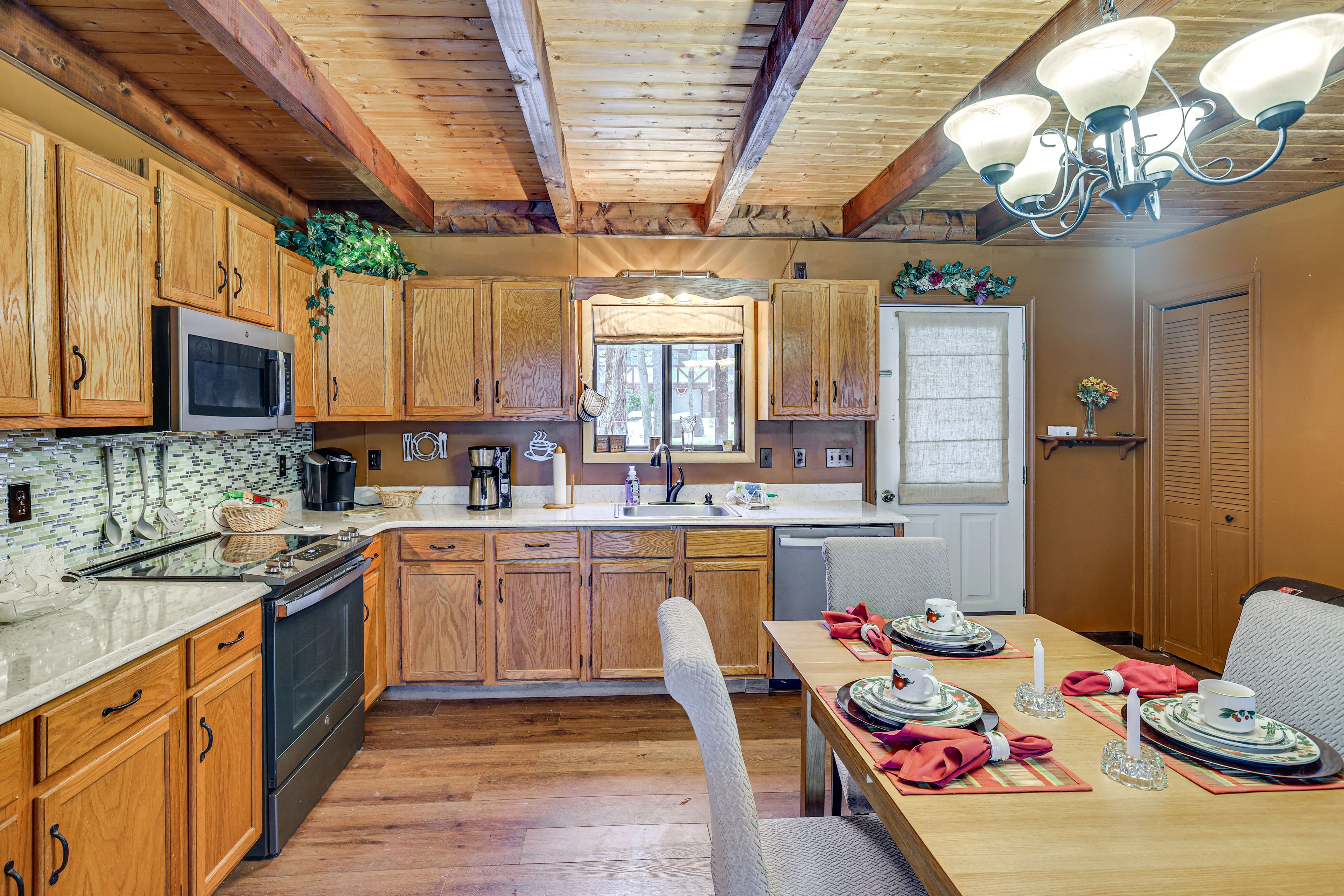 Kitchen | Coffee Makers | 1st Floor