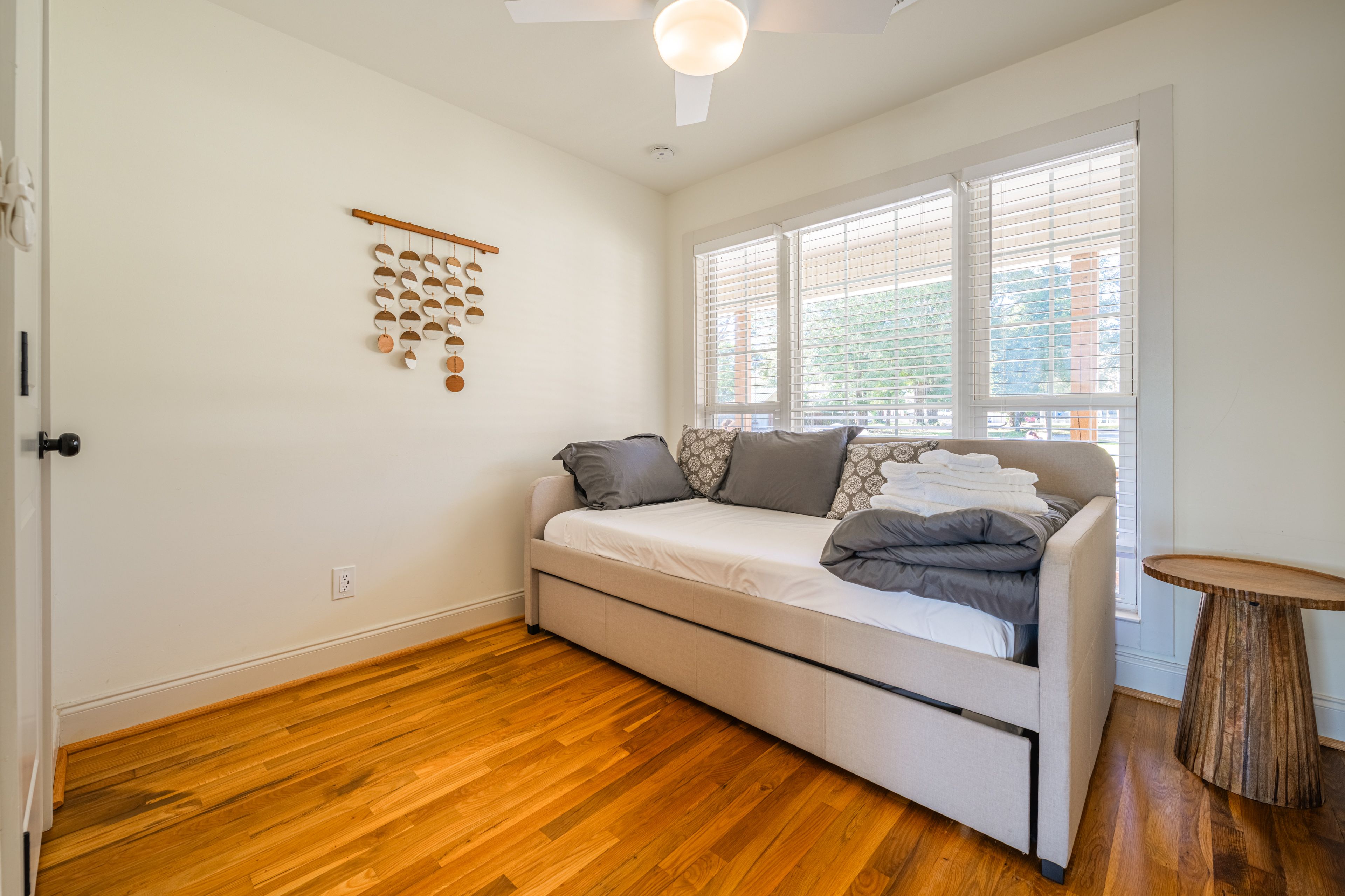 Bedroom 3 | Twin Daybed w/ Twin Trundle | Main Floor