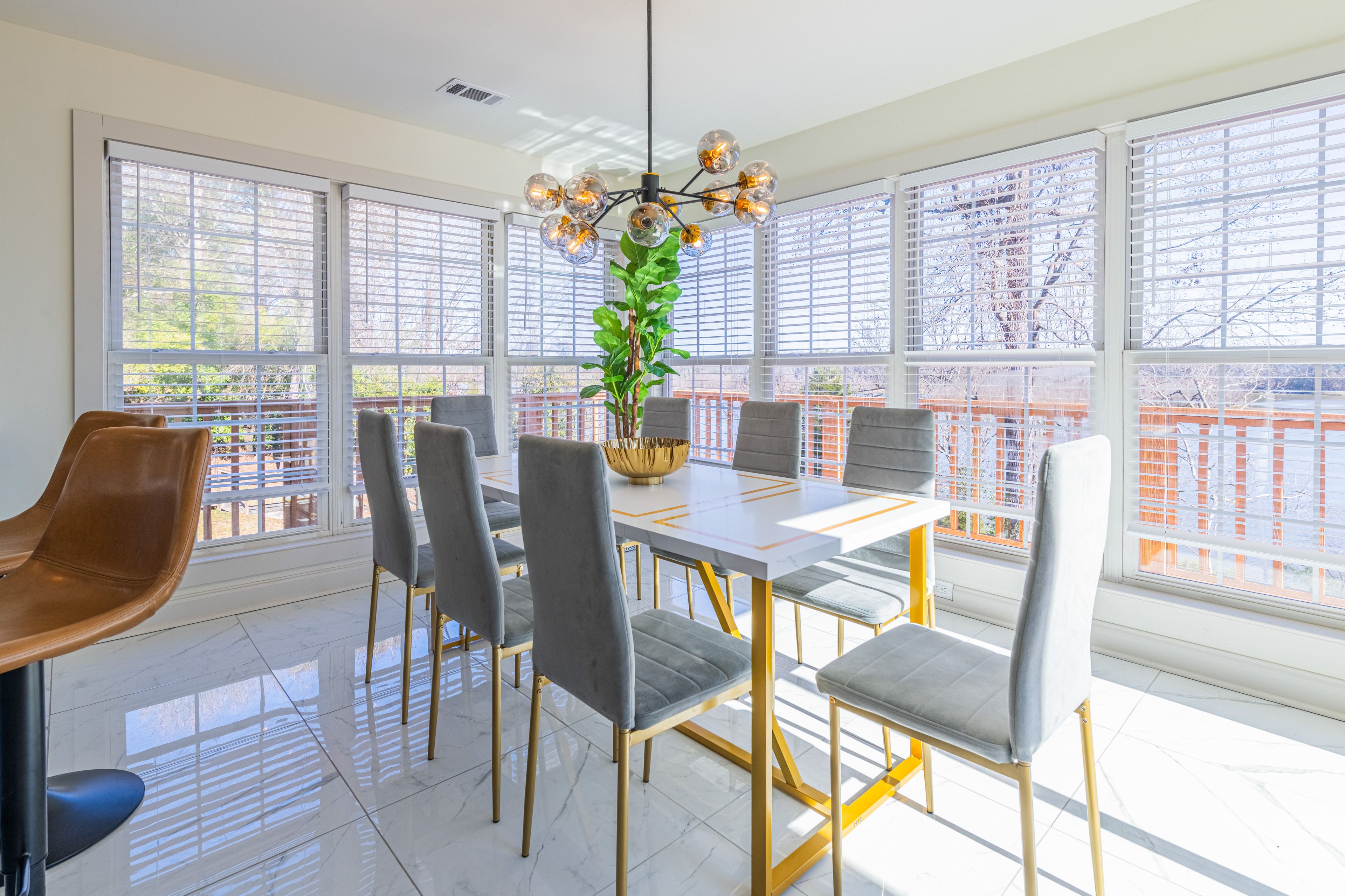 Dining Area | Dishes & Flatware Provided | Main Floor