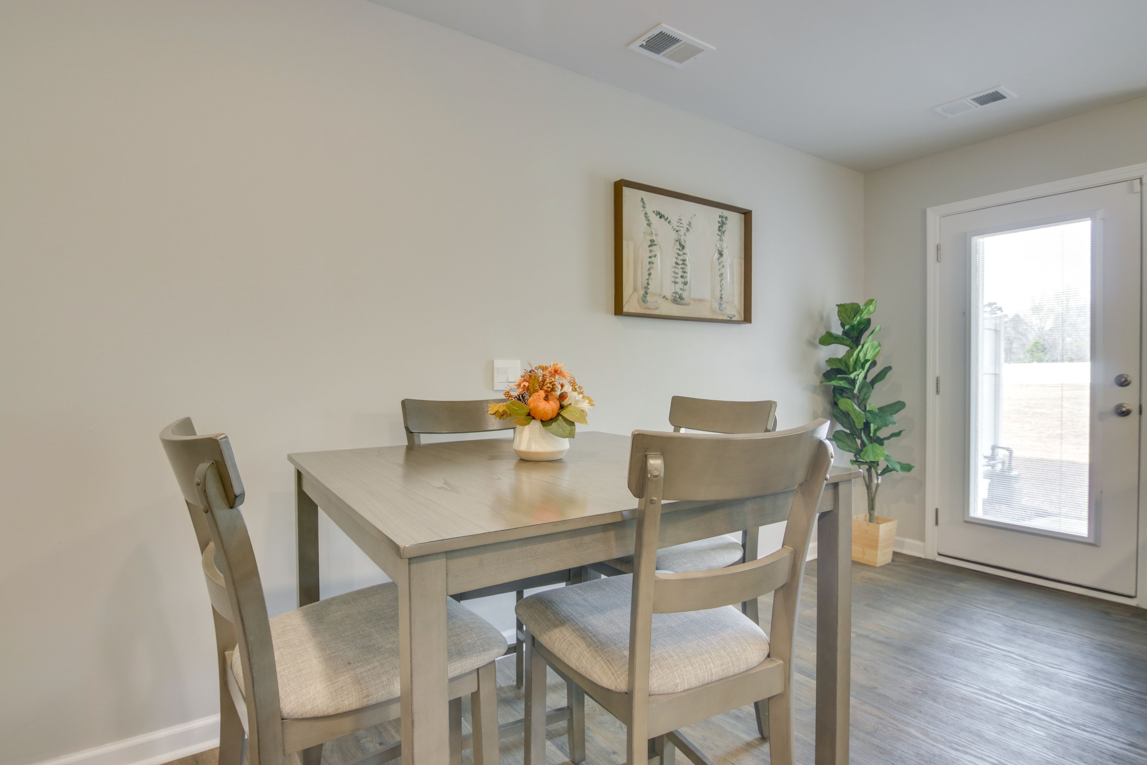 Dining Area | 1st Floor