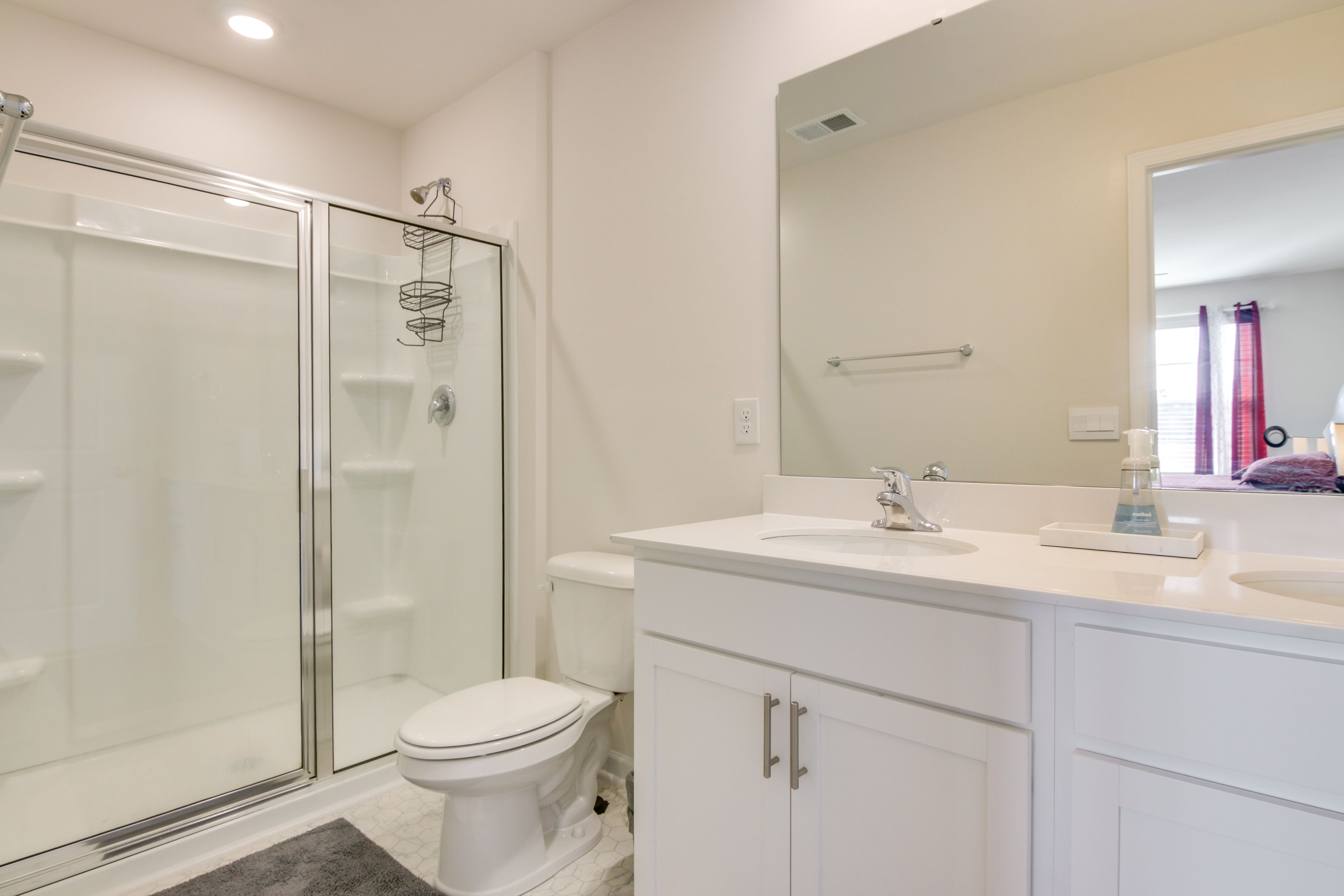 Full Bathroom | 2nd Floor