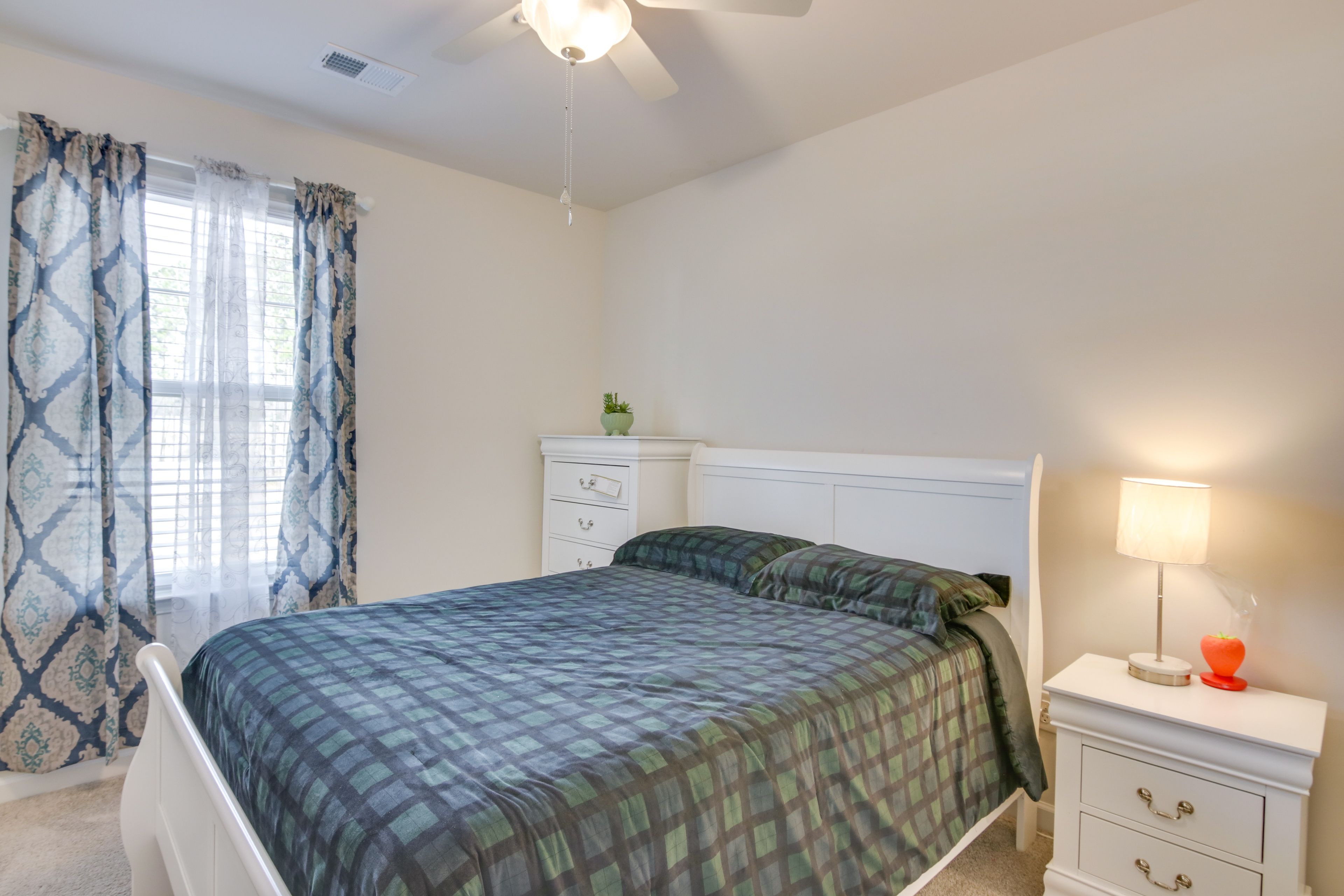 Bedroom 2 | Full Bed | 2nd Floor