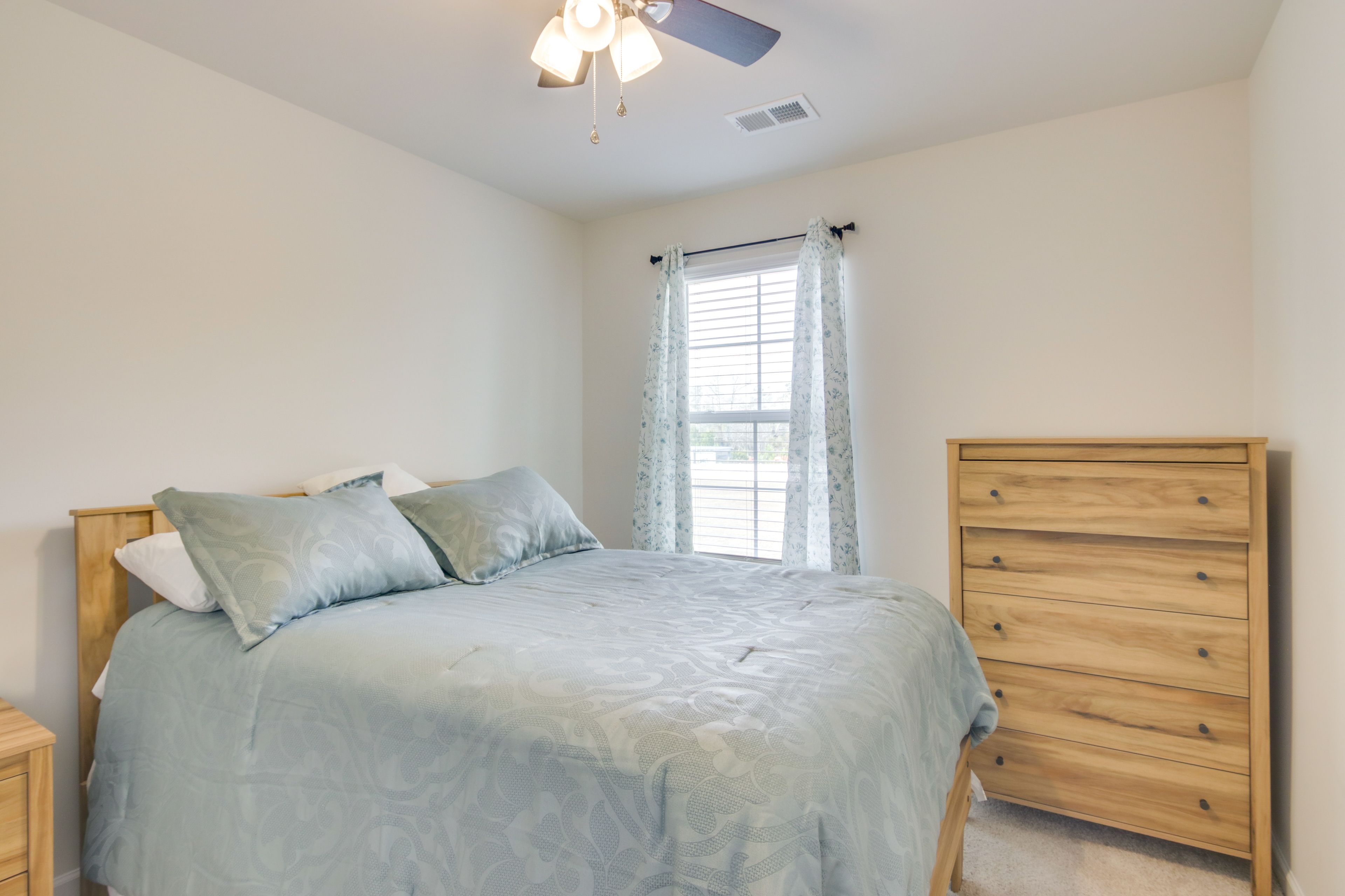 Bedroom 3 | Full Bed | 2nd Floor