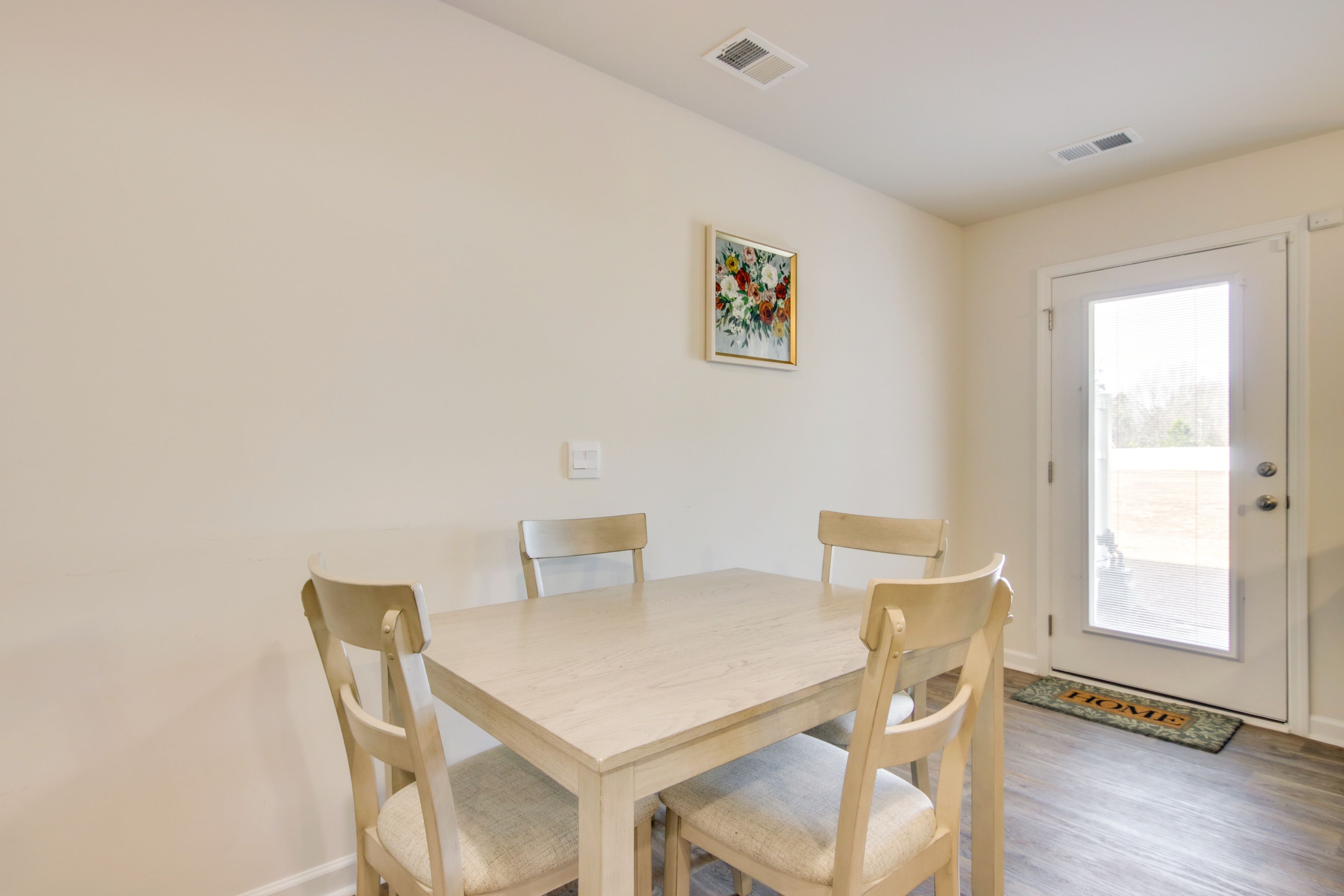 Dining Area | 1st Floor