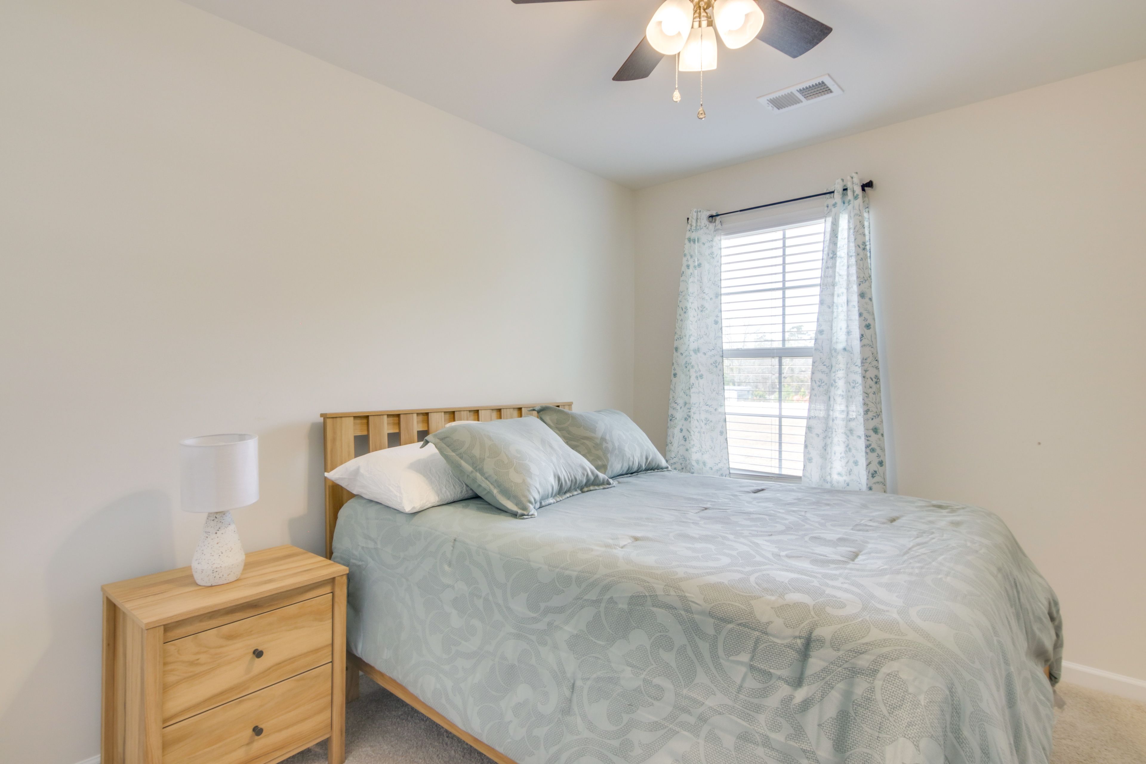 Bedroom 2 | Full Bed | 2nd Floor