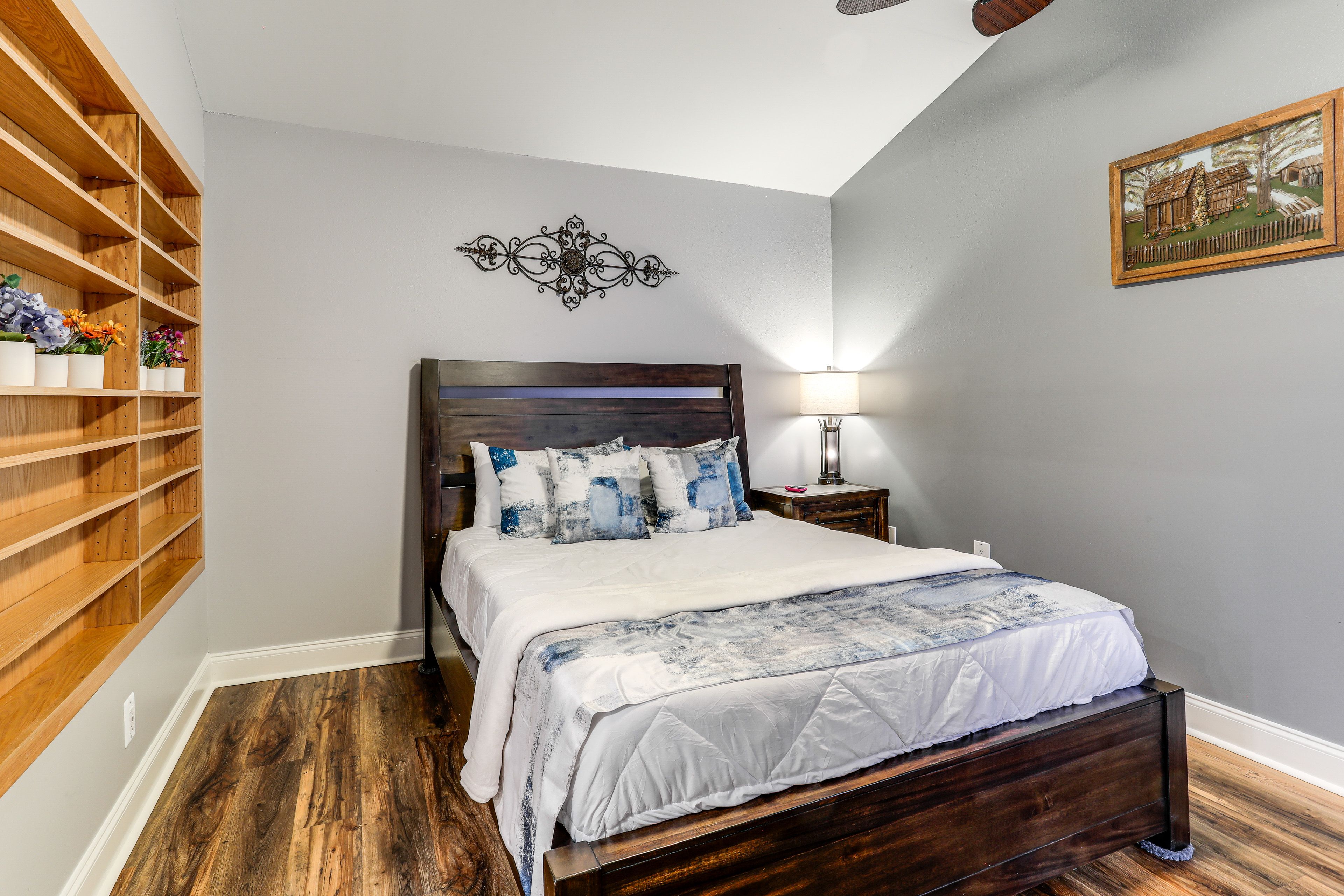 Bedroom 2 | Queen Bed | Smart TV