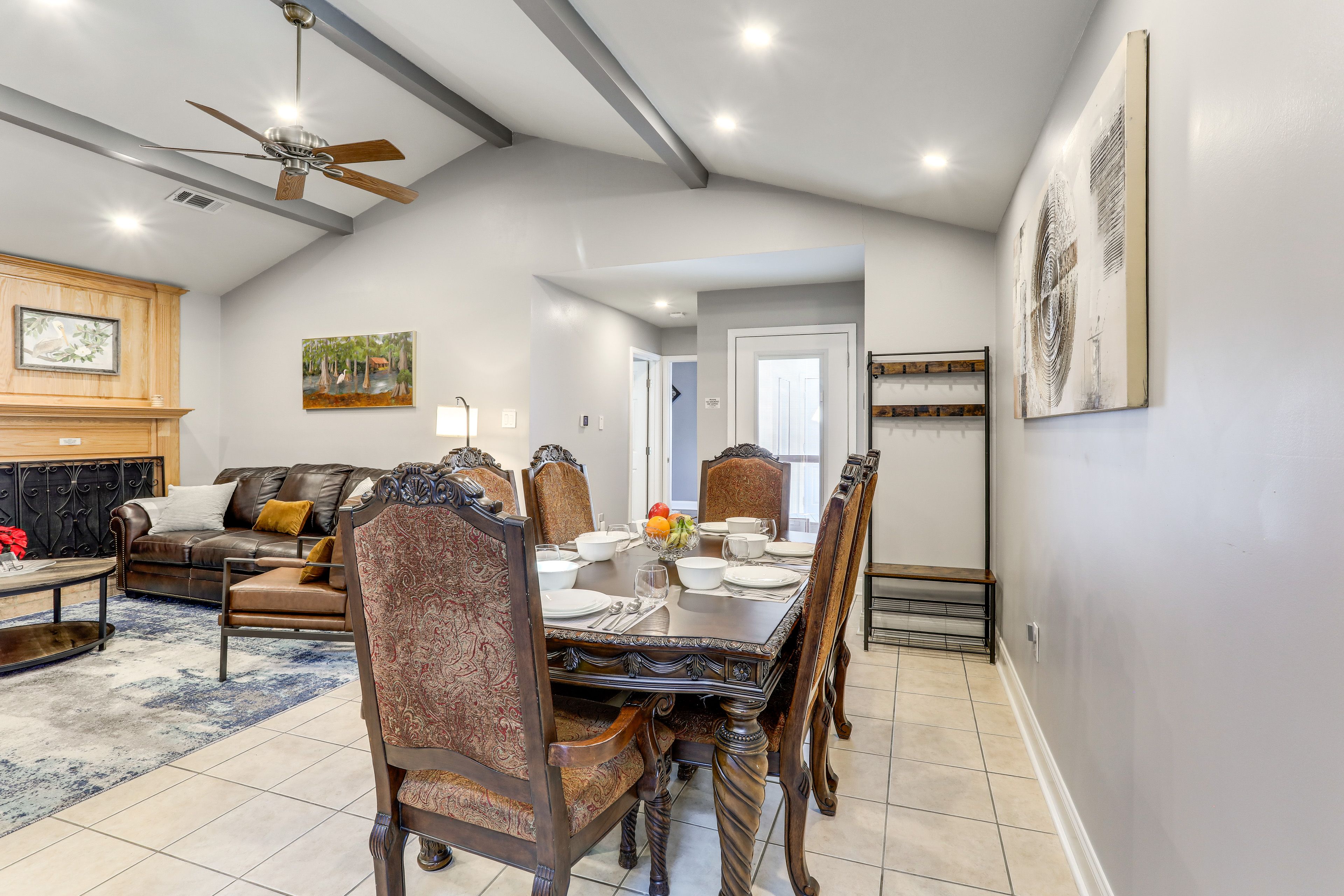 Dining Area | Single-Story Unit