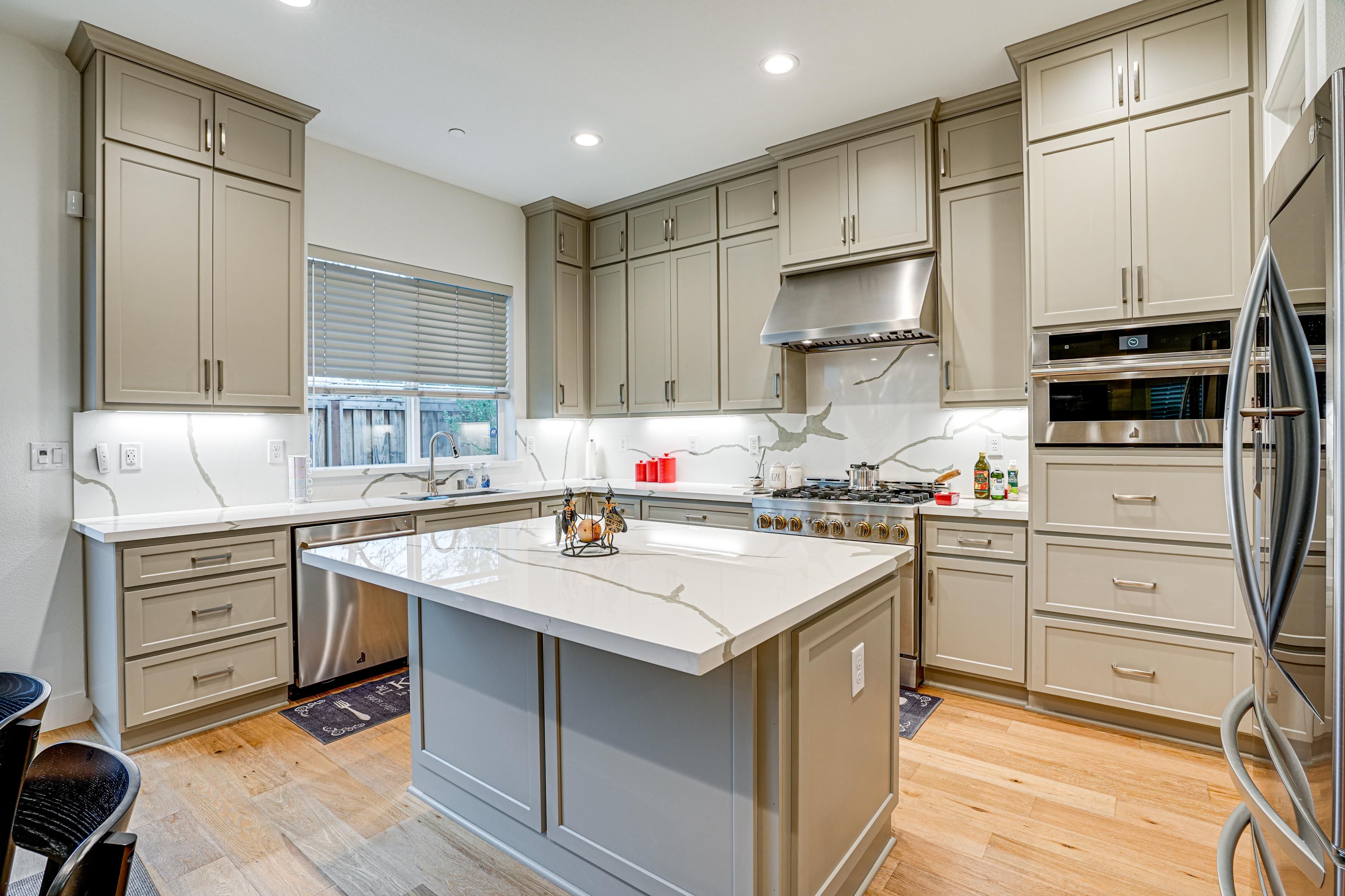 Kitchen | 1st Floor | Cooking Basics | Toaster Oven | Blender