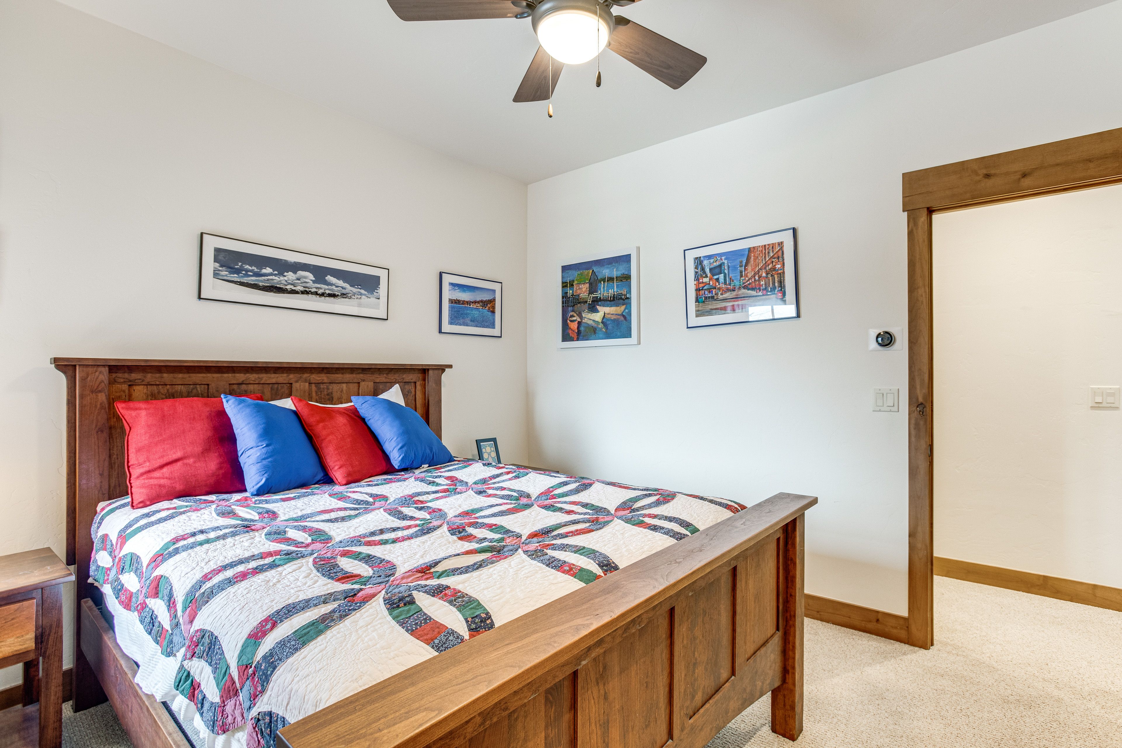 Bedroom 4 | Queen Bed | Basement Floor