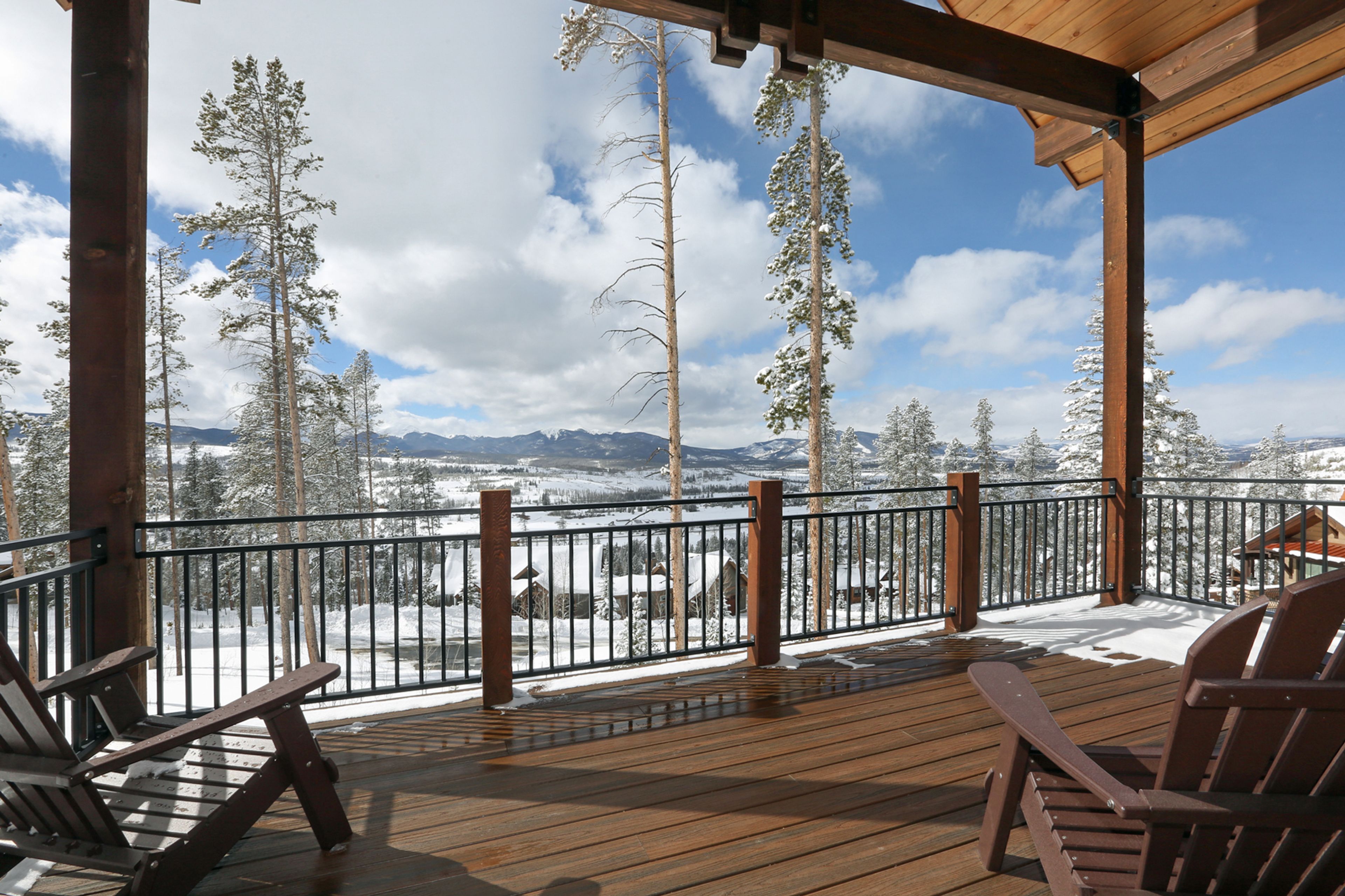 Private Deck | Gas Grill