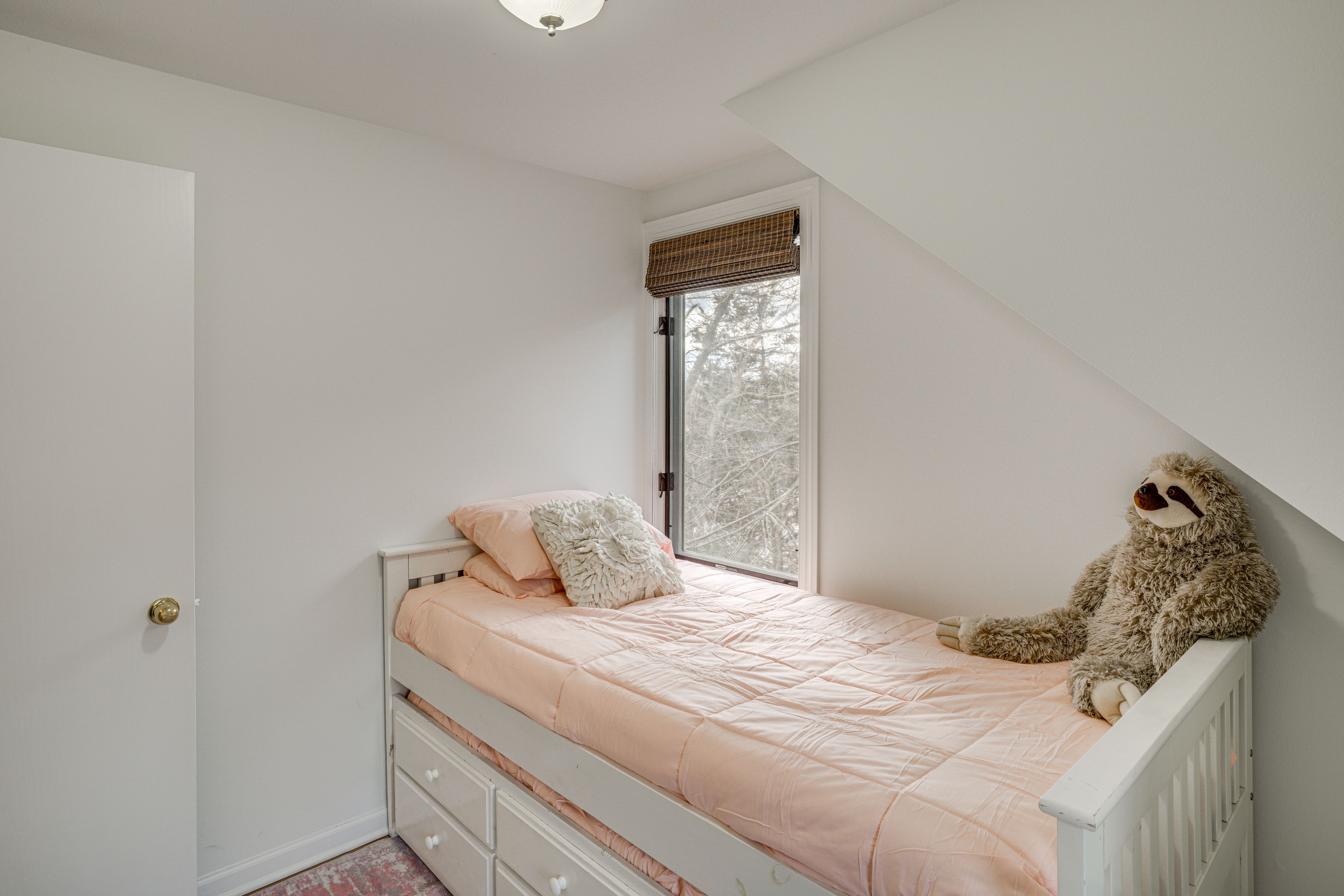 Bedroom 4 | Twin Bed w/ Twin Trundle | Upper Floor