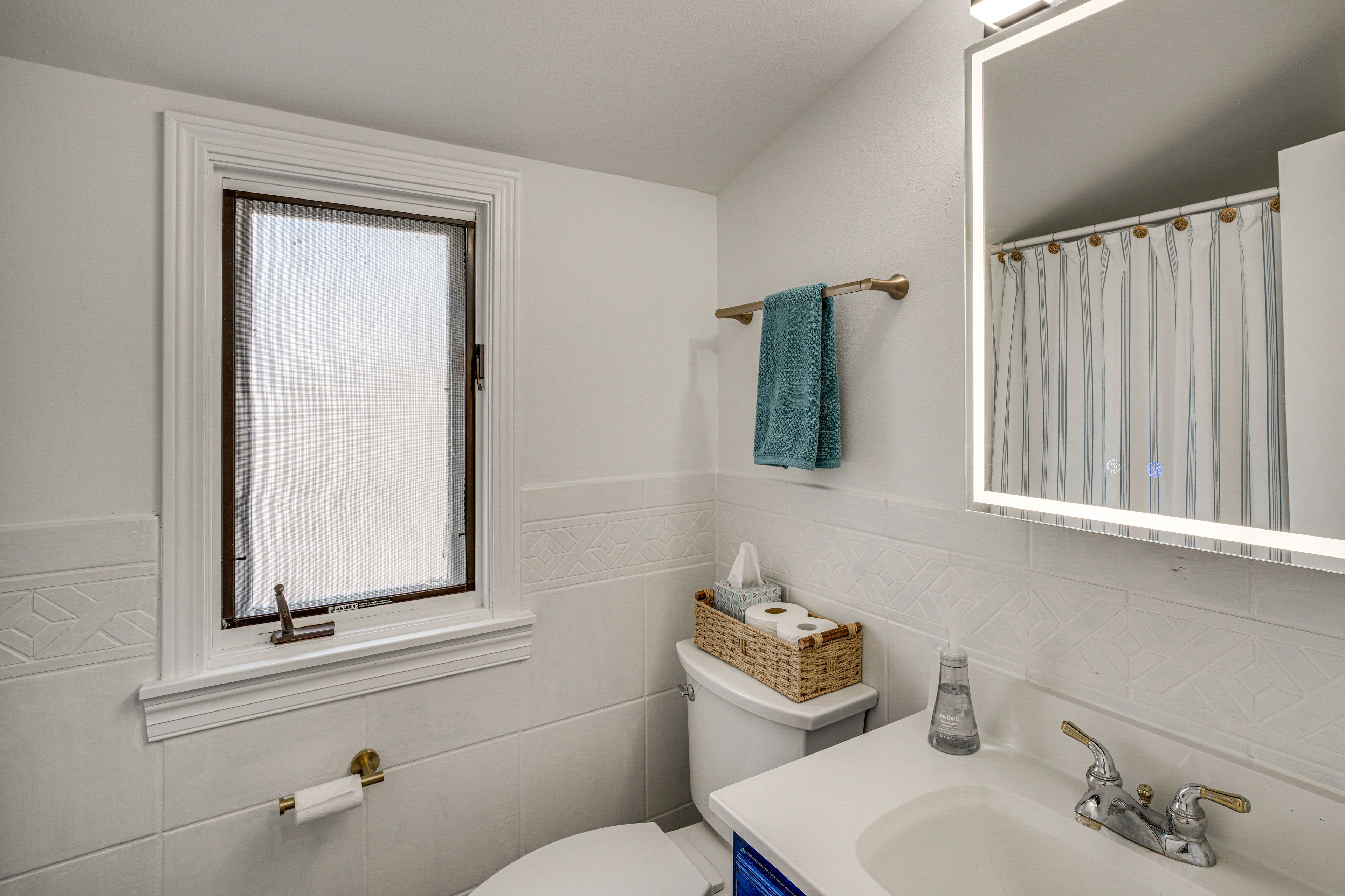 Bathroom | Upper Floor
