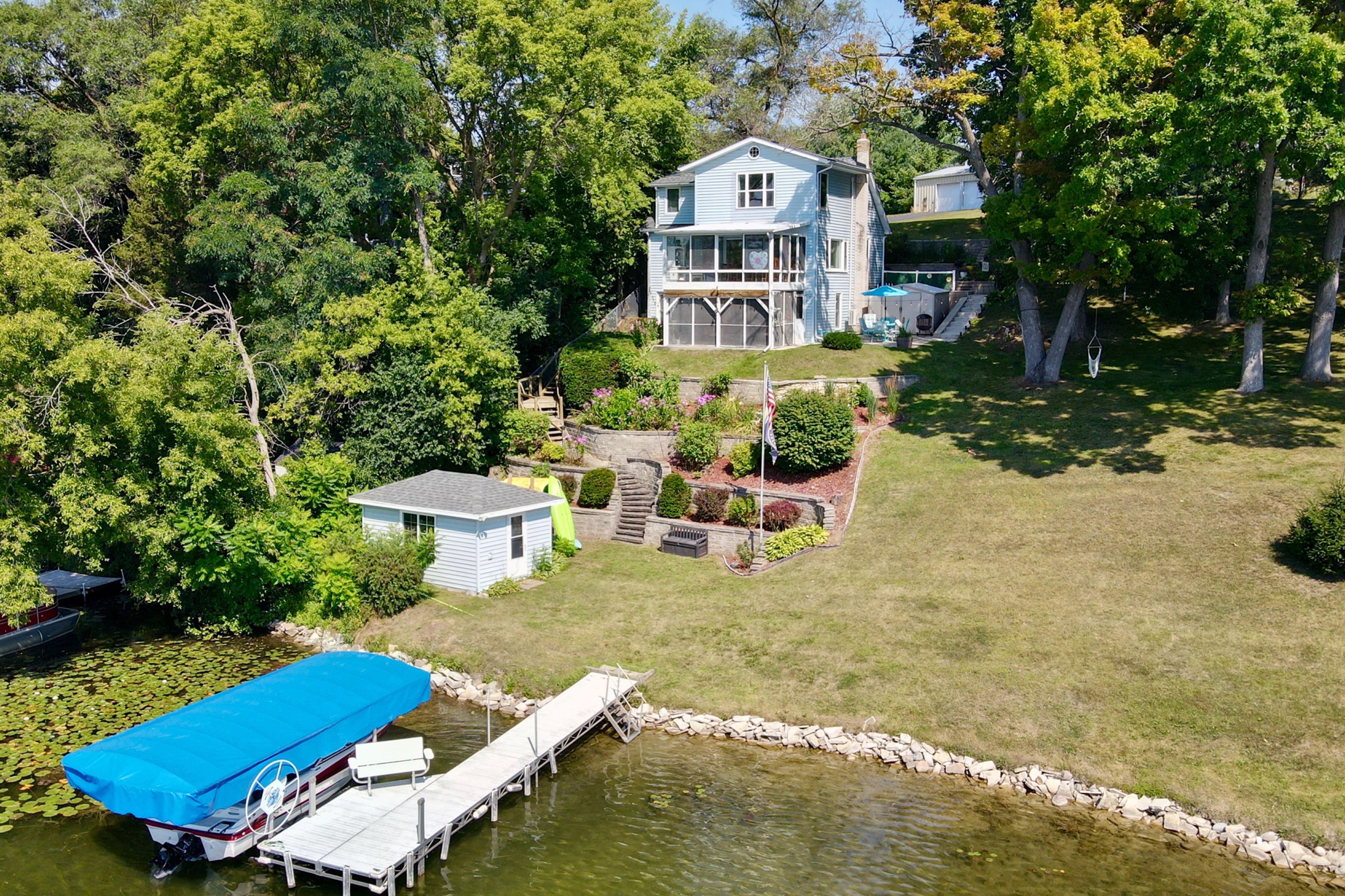 West Bend Vacation Rental | 5BR | 2.5BA | 2,400 Sq Ft